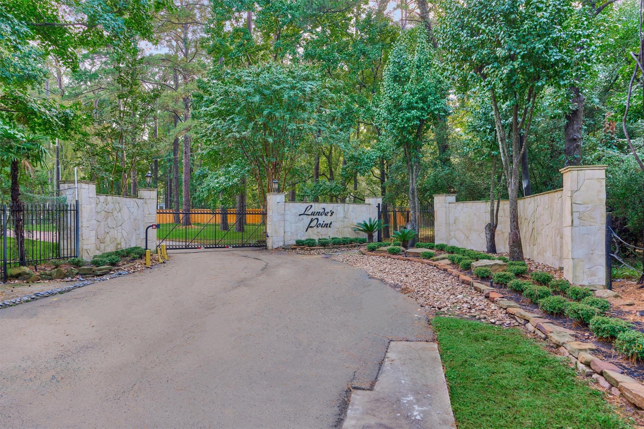 1113 River Road