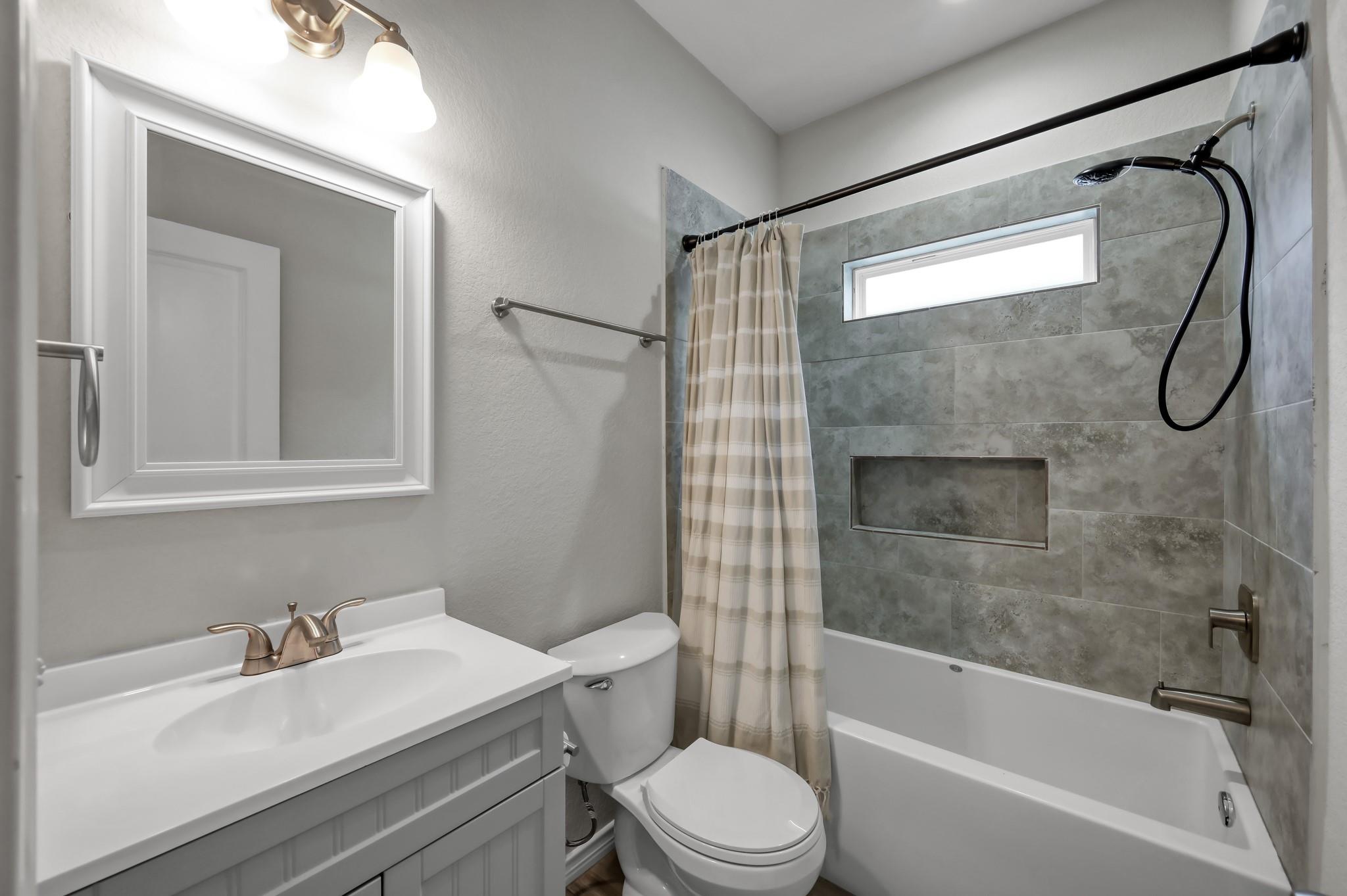 16684 E Ivanhoe