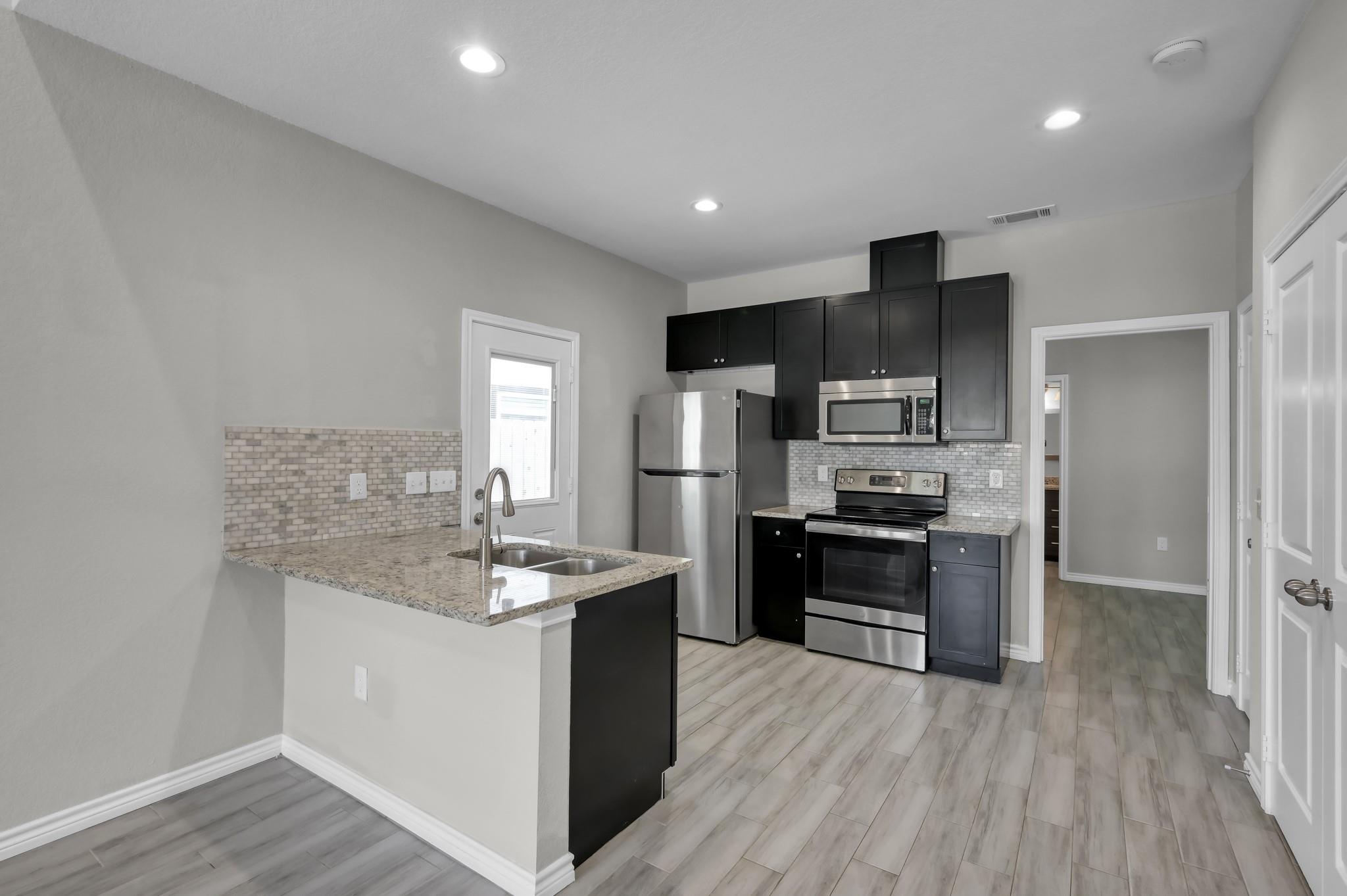 16684 E Ivanhoe
