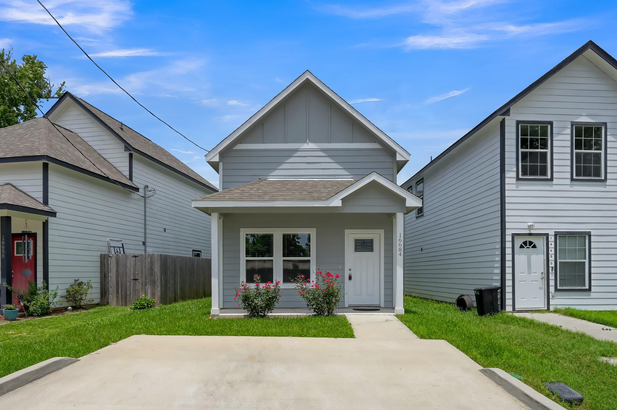 16684 E Ivanhoe