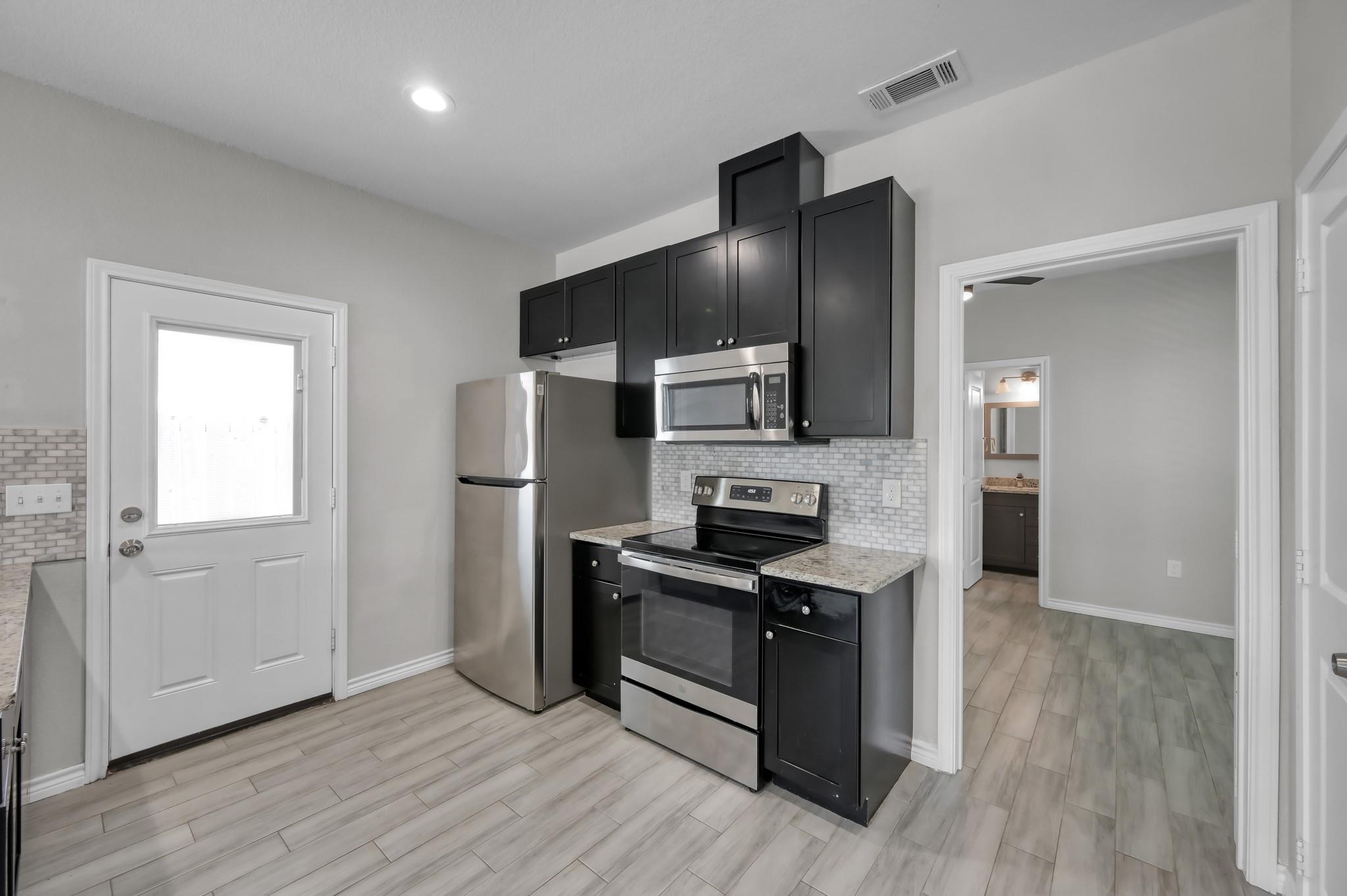 16684 E Ivanhoe