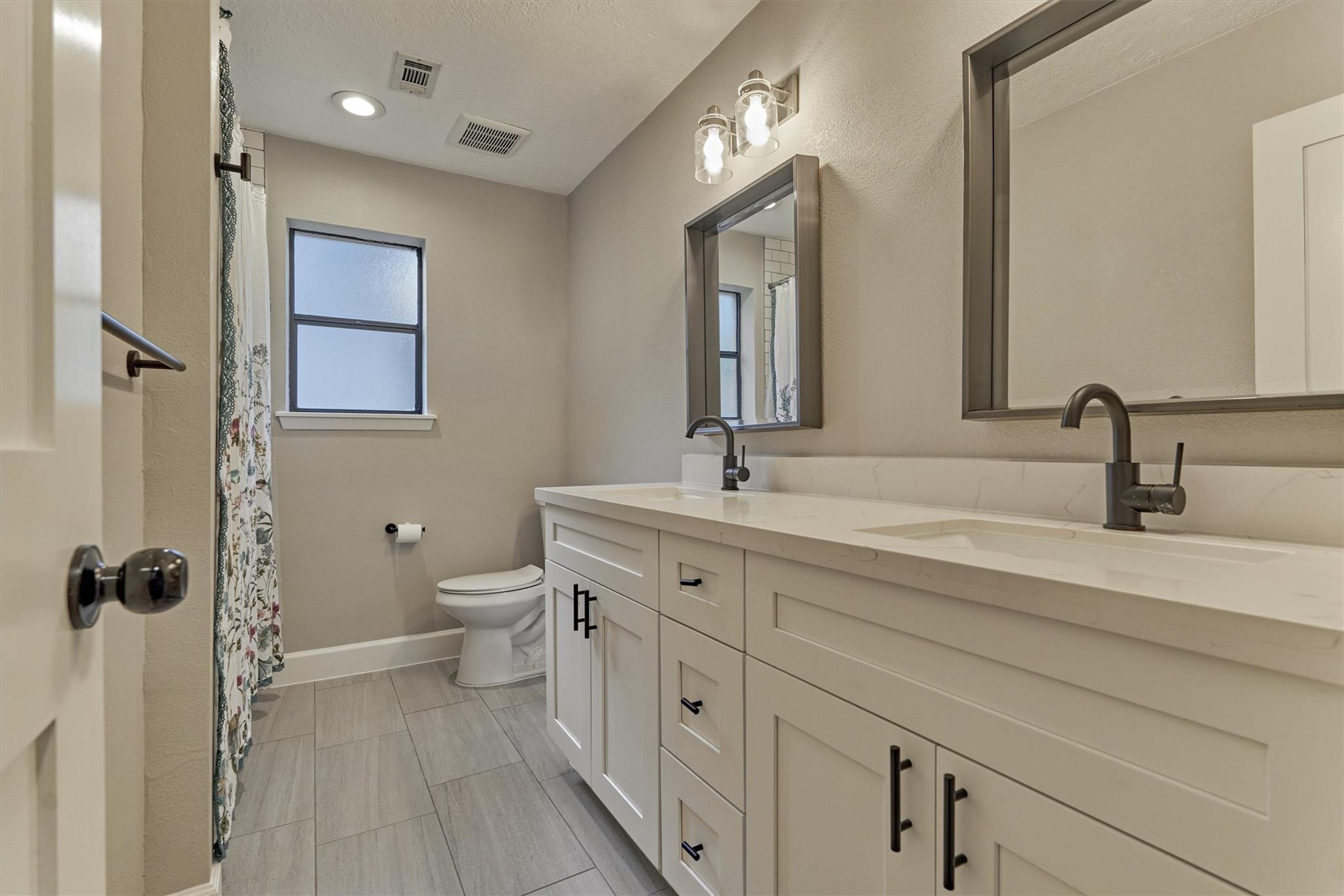 47 W Torch Pine Circle, The Woodlands