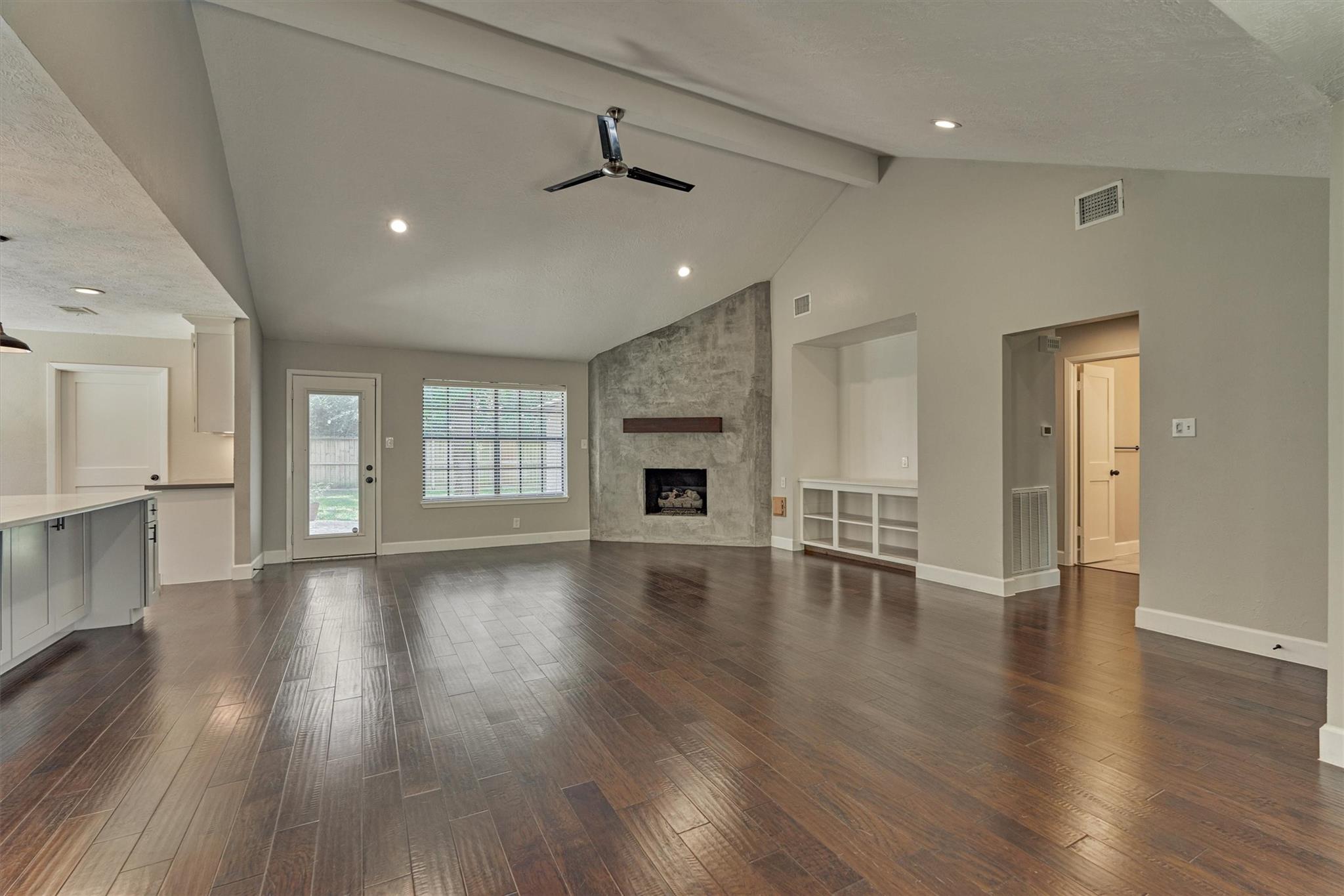 47 W Torch Pine Circle, The Woodlands