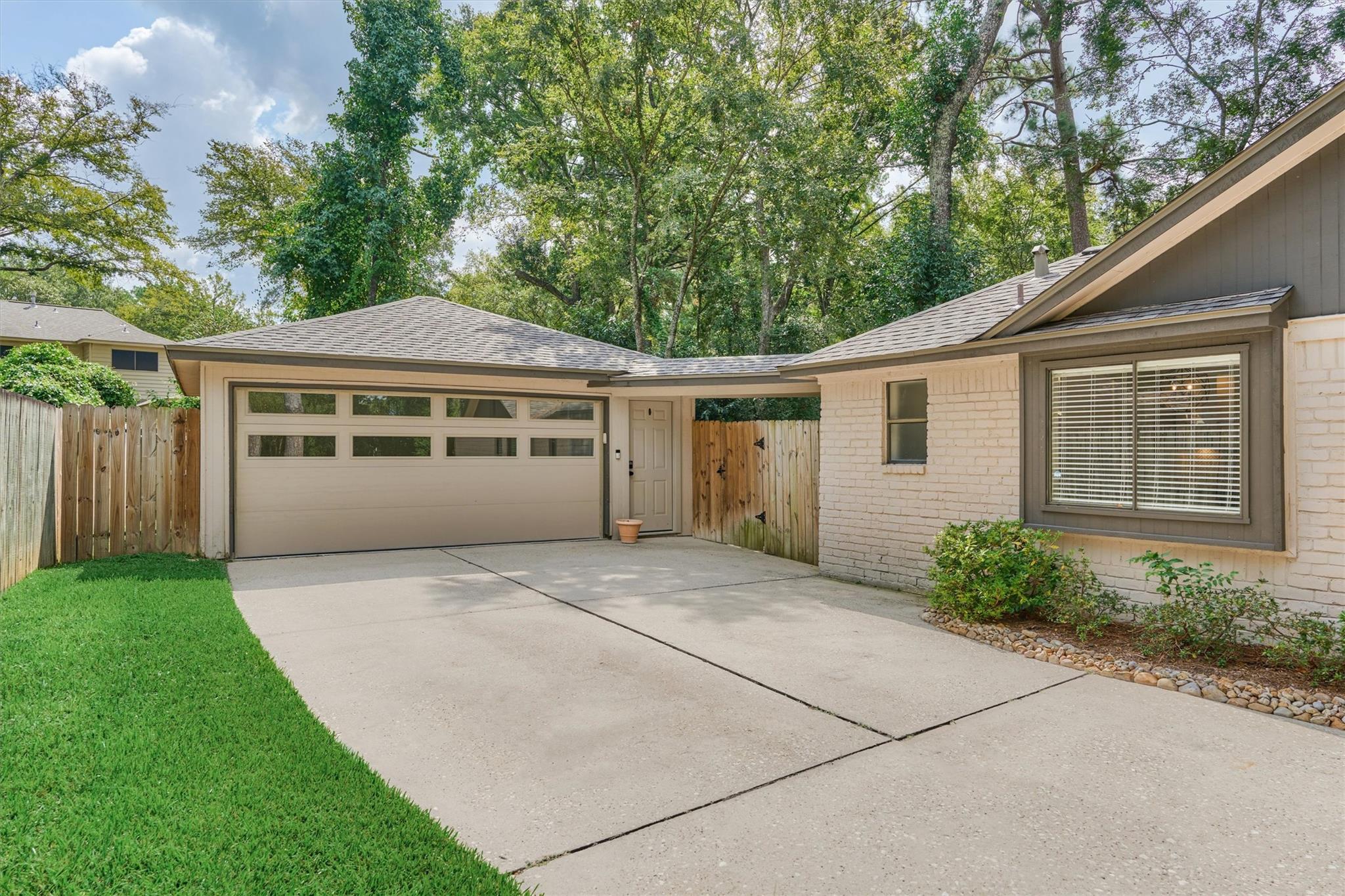 47 W Torch Pine Circle, The Woodlands