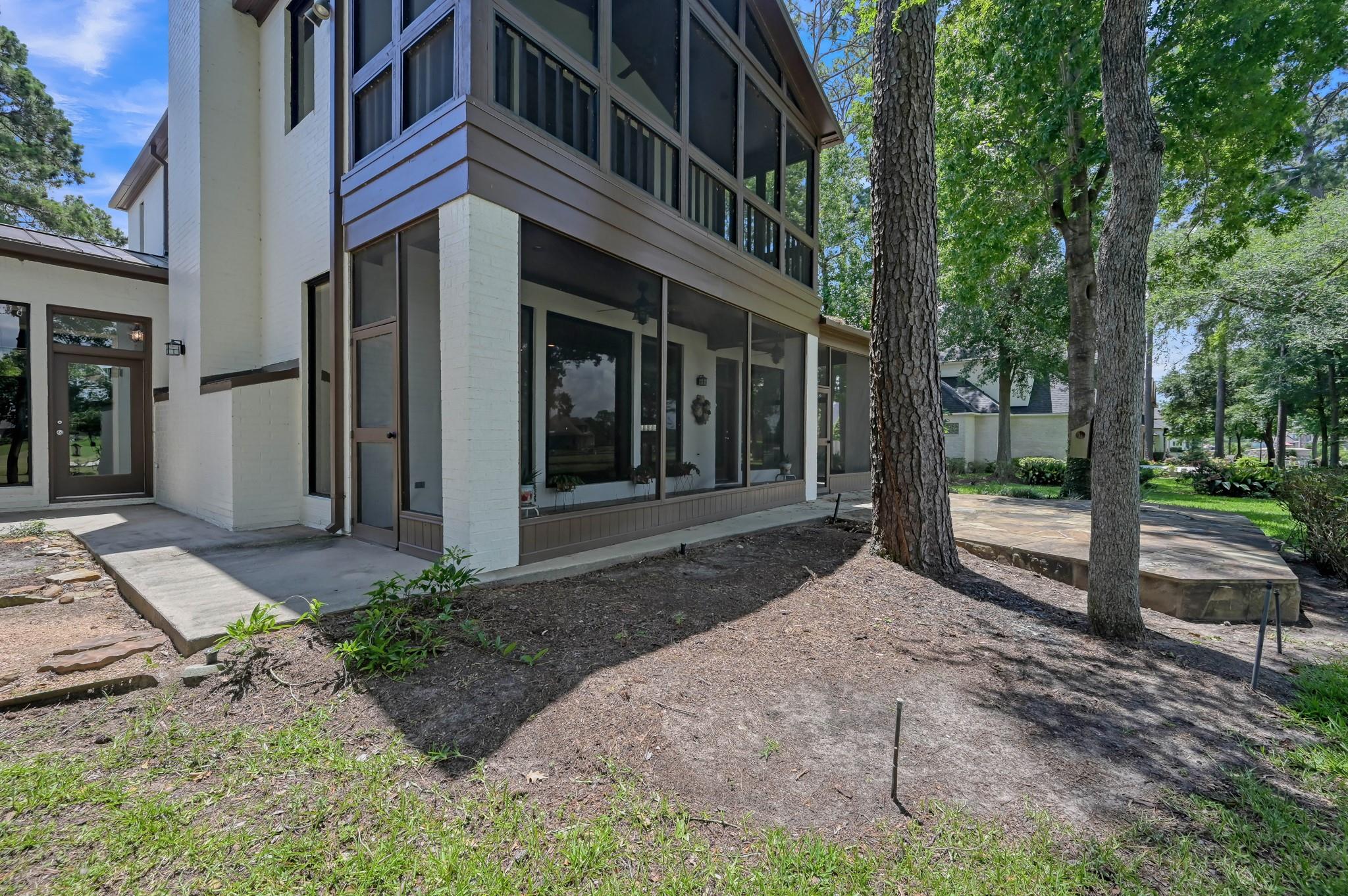 102 Wedgewood Drive W