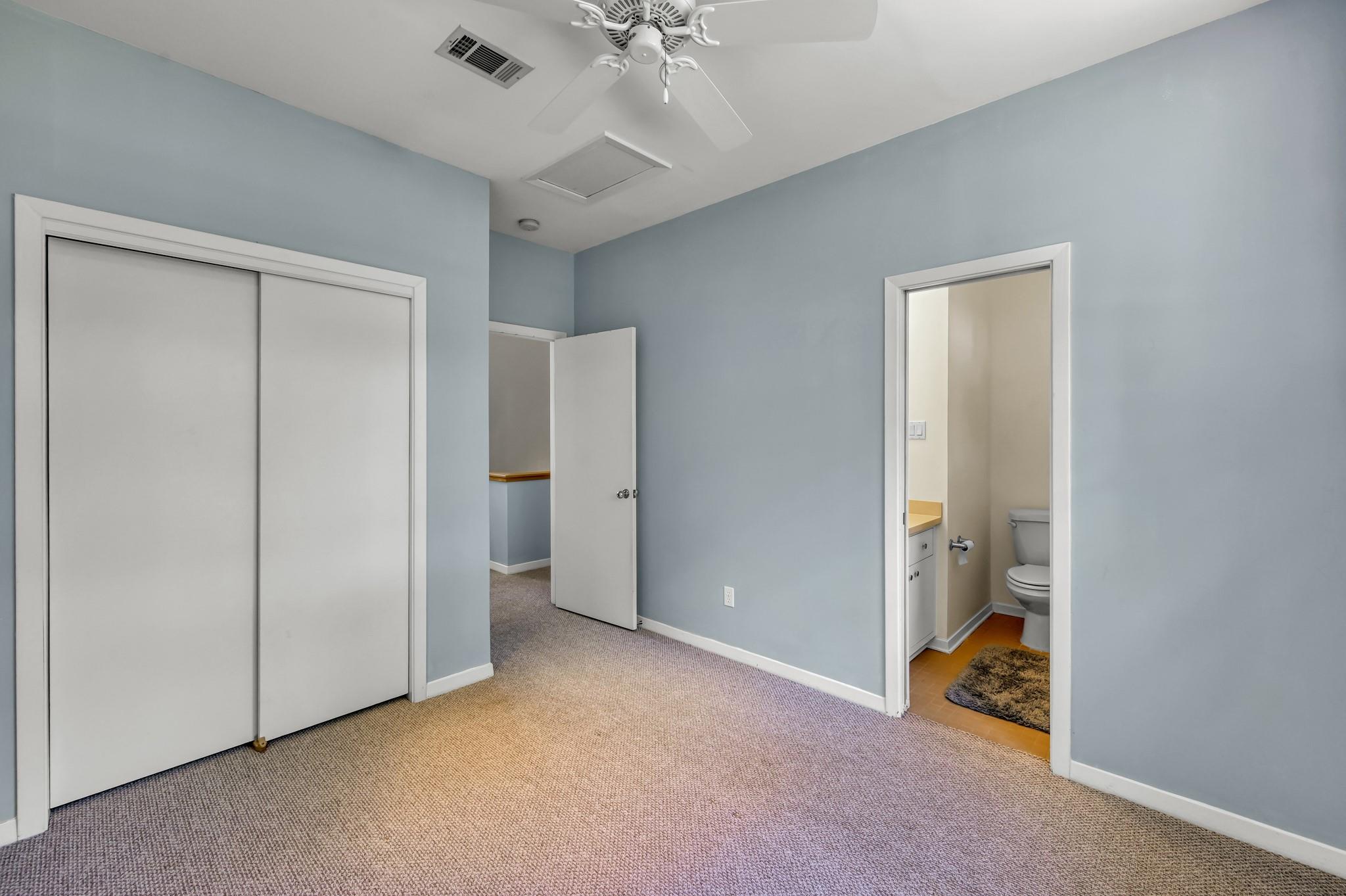 102 Wedgewood Drive W