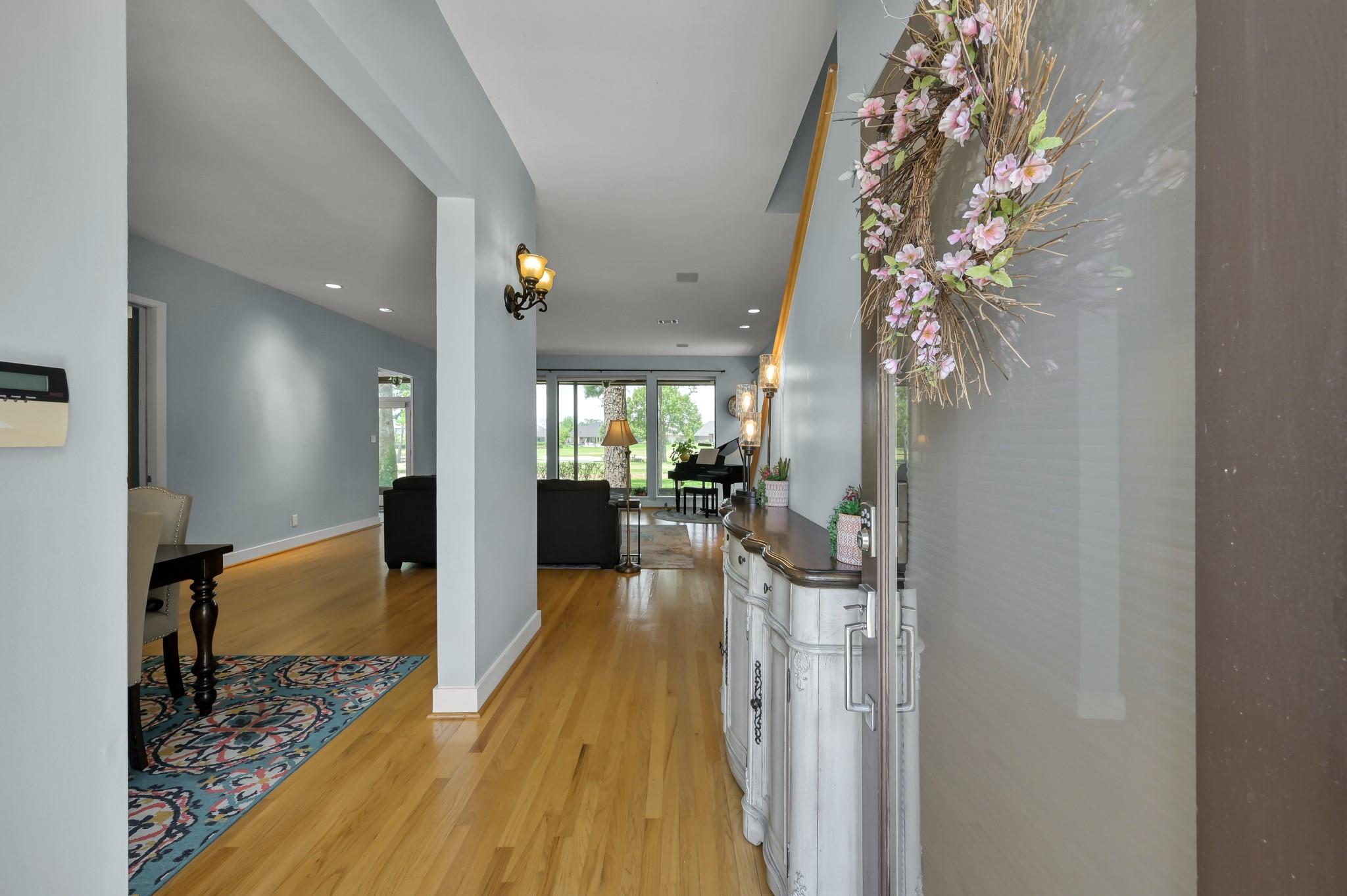 102 Wedgewood Drive W