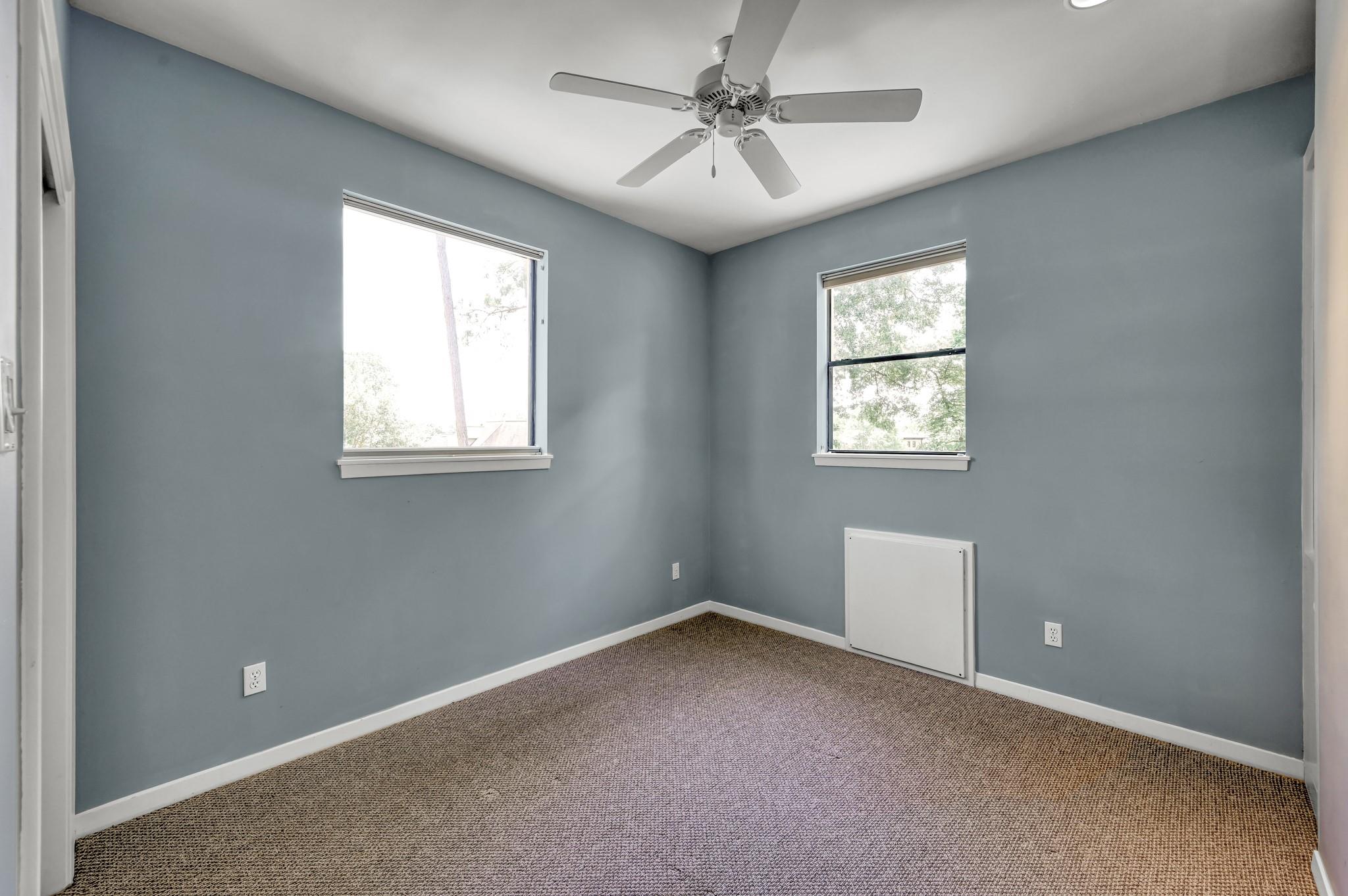 102 Wedgewood Drive W