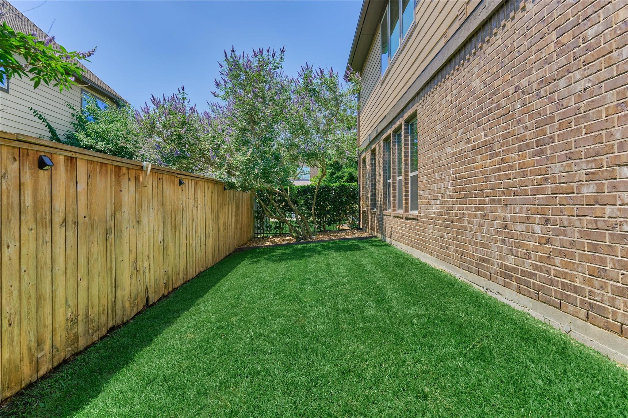 18 Shire Glen Place