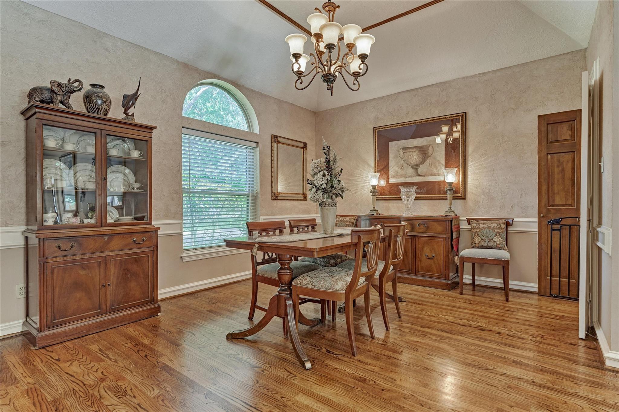 423 Pine Edge Drive
