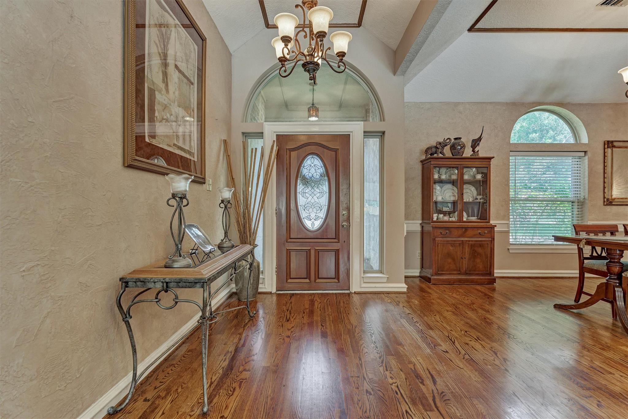 423 Pine Edge Drive