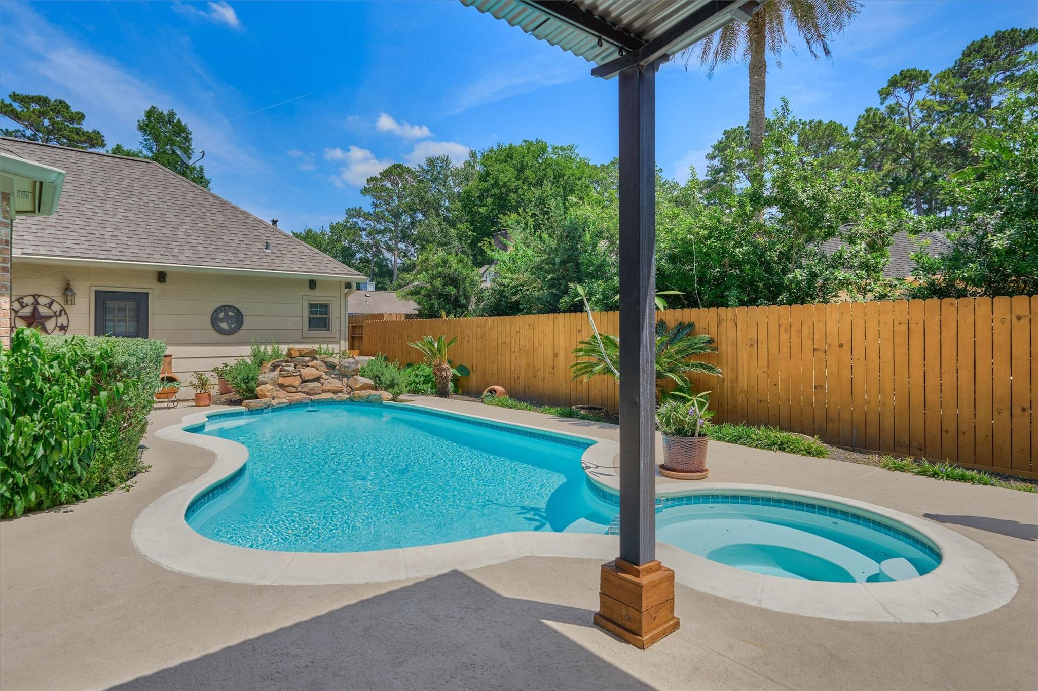 423 Pine Edge Drive