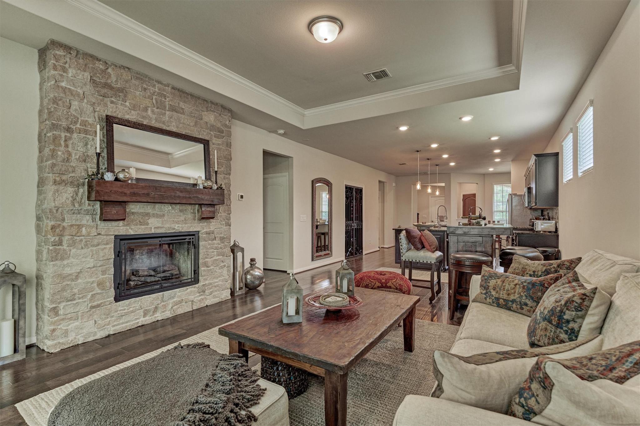 128 Caspian Way