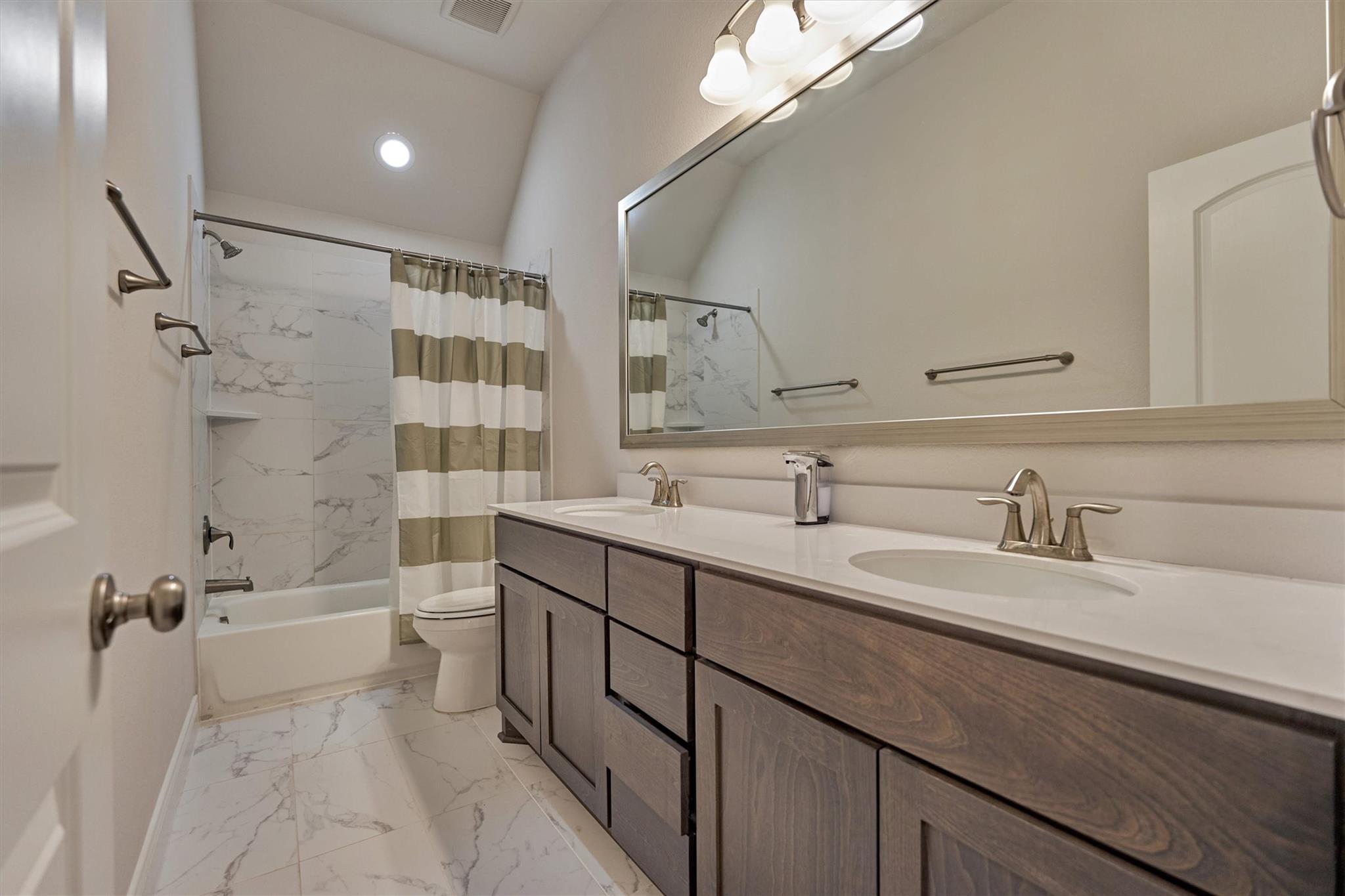 15230 Tree Swallow Court