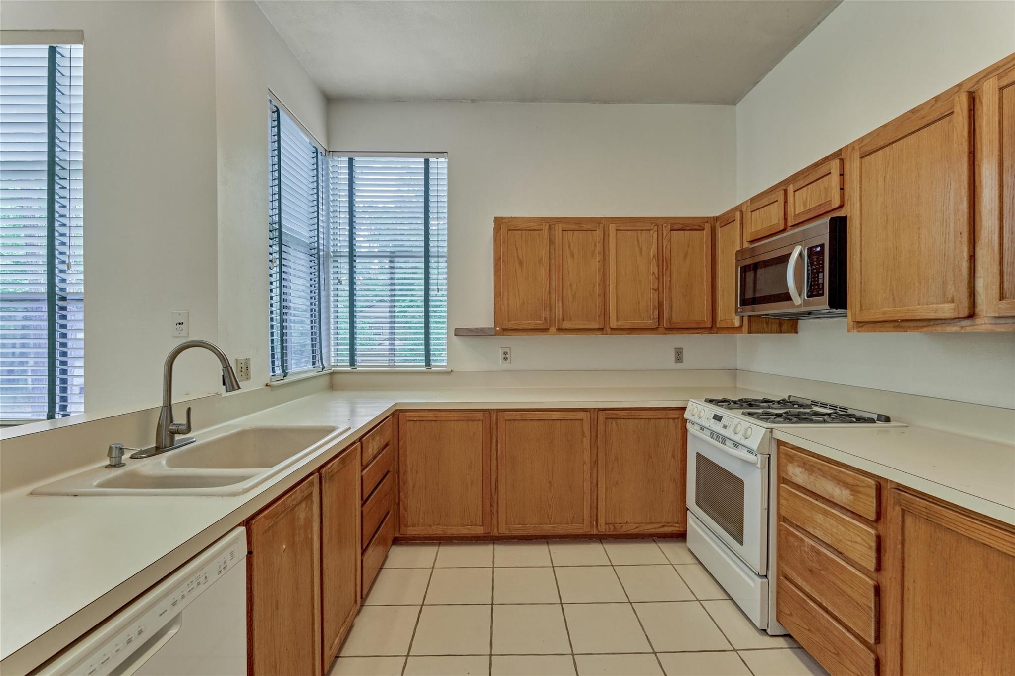 30 Shallow Pond Place