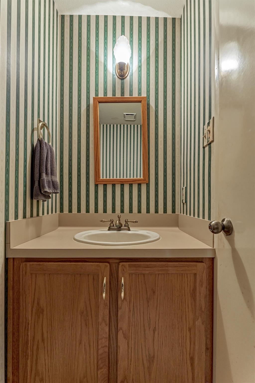 30 Shallow Pond Place