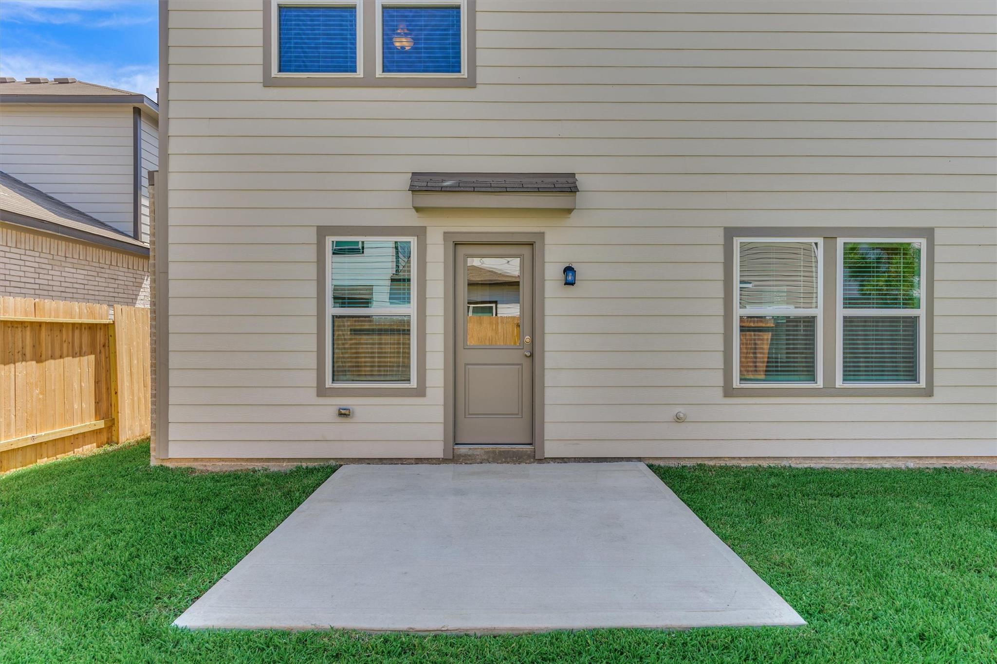 7727 Bergamot Circle