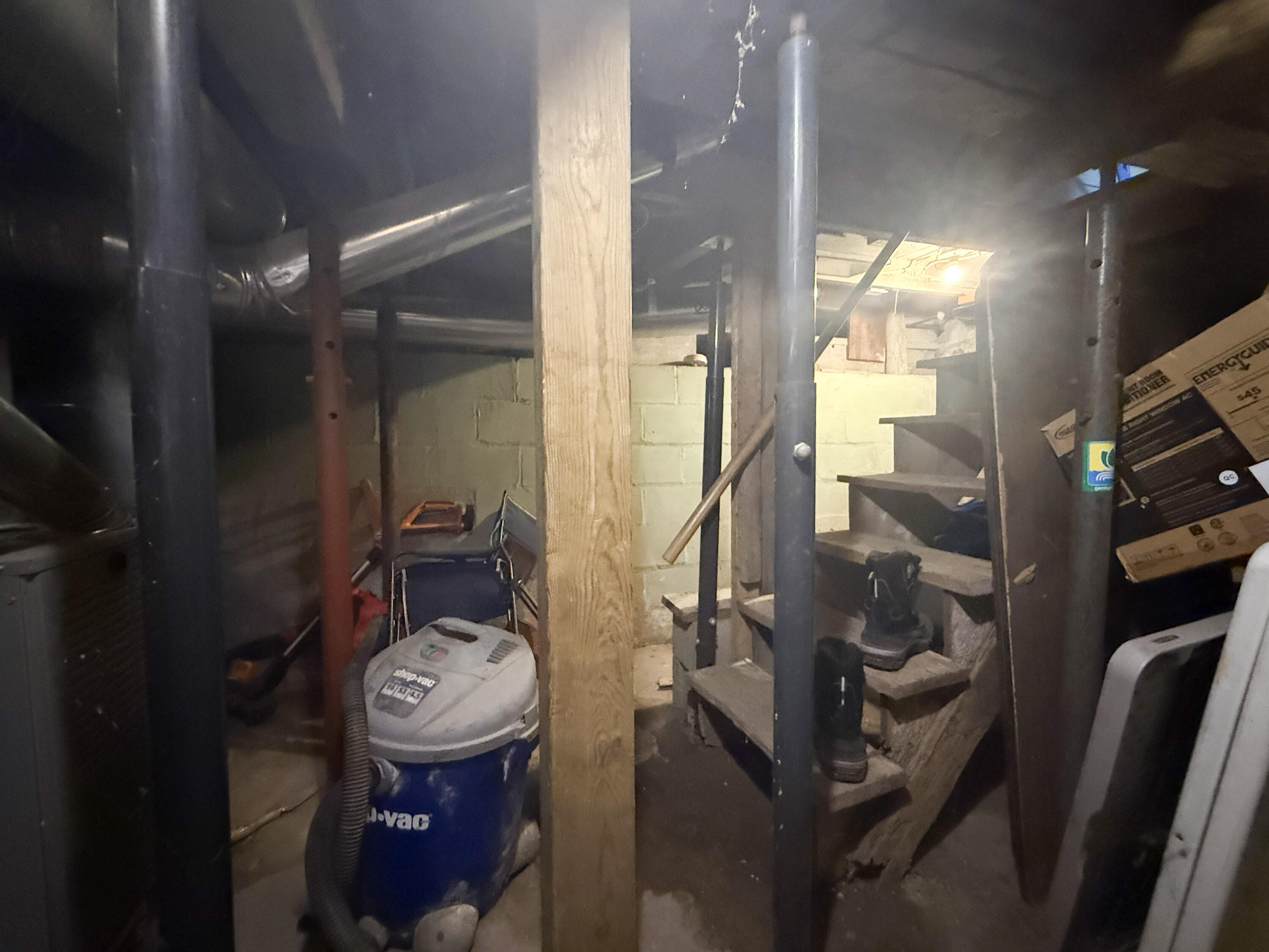 207 W Railroad Street