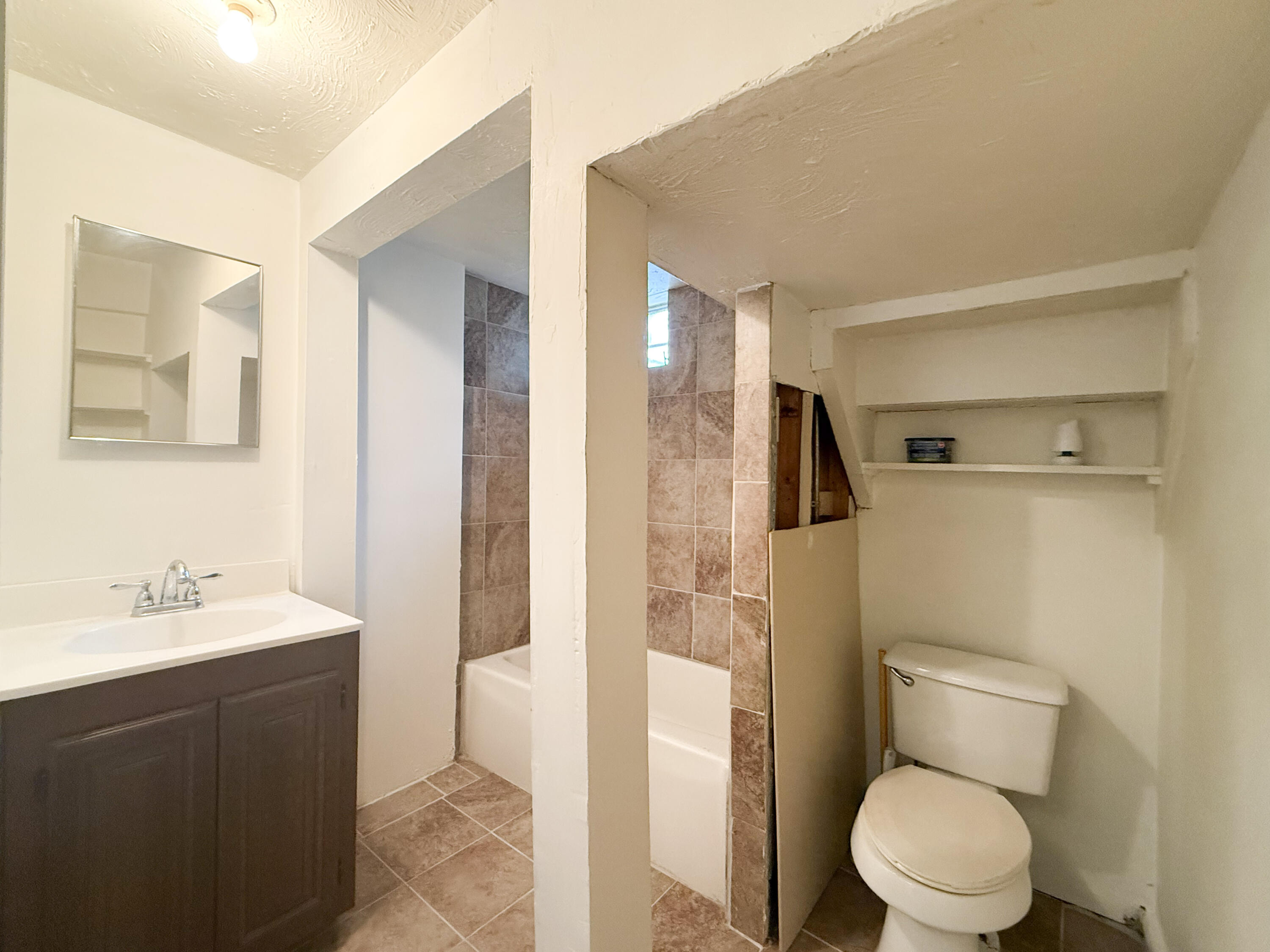 207 W Railroad Street