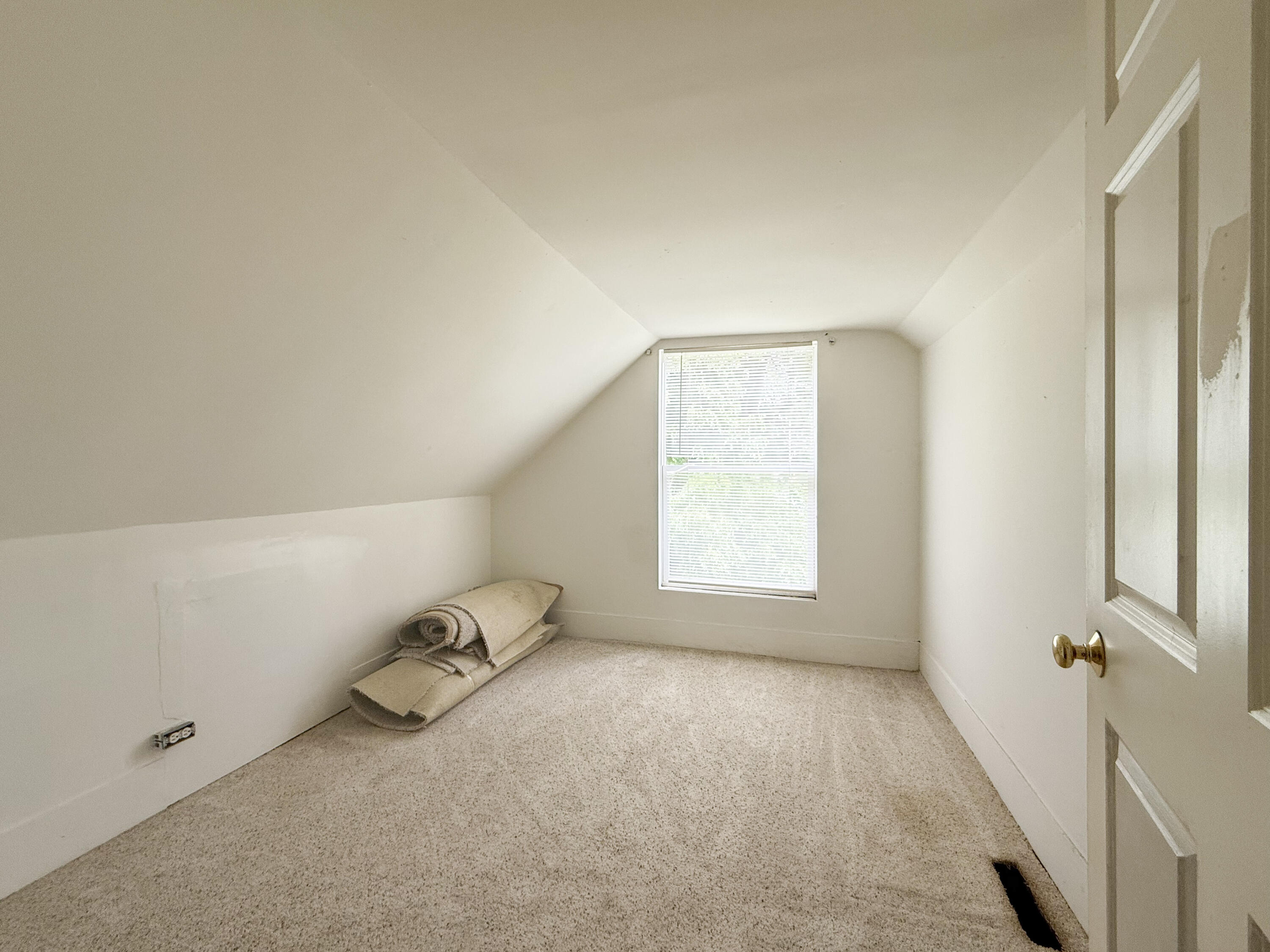 207 W Railroad Street