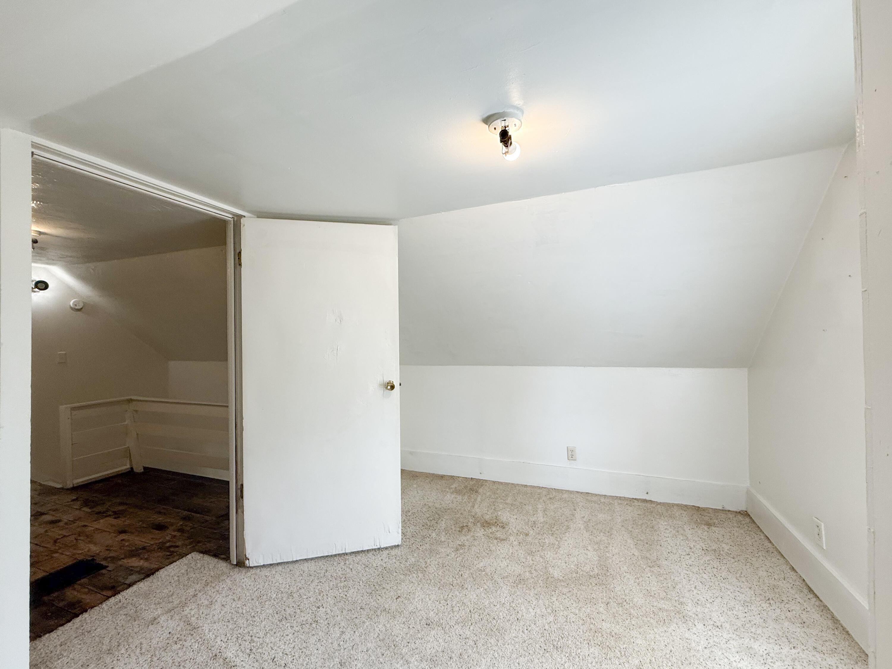 207 W Railroad Street