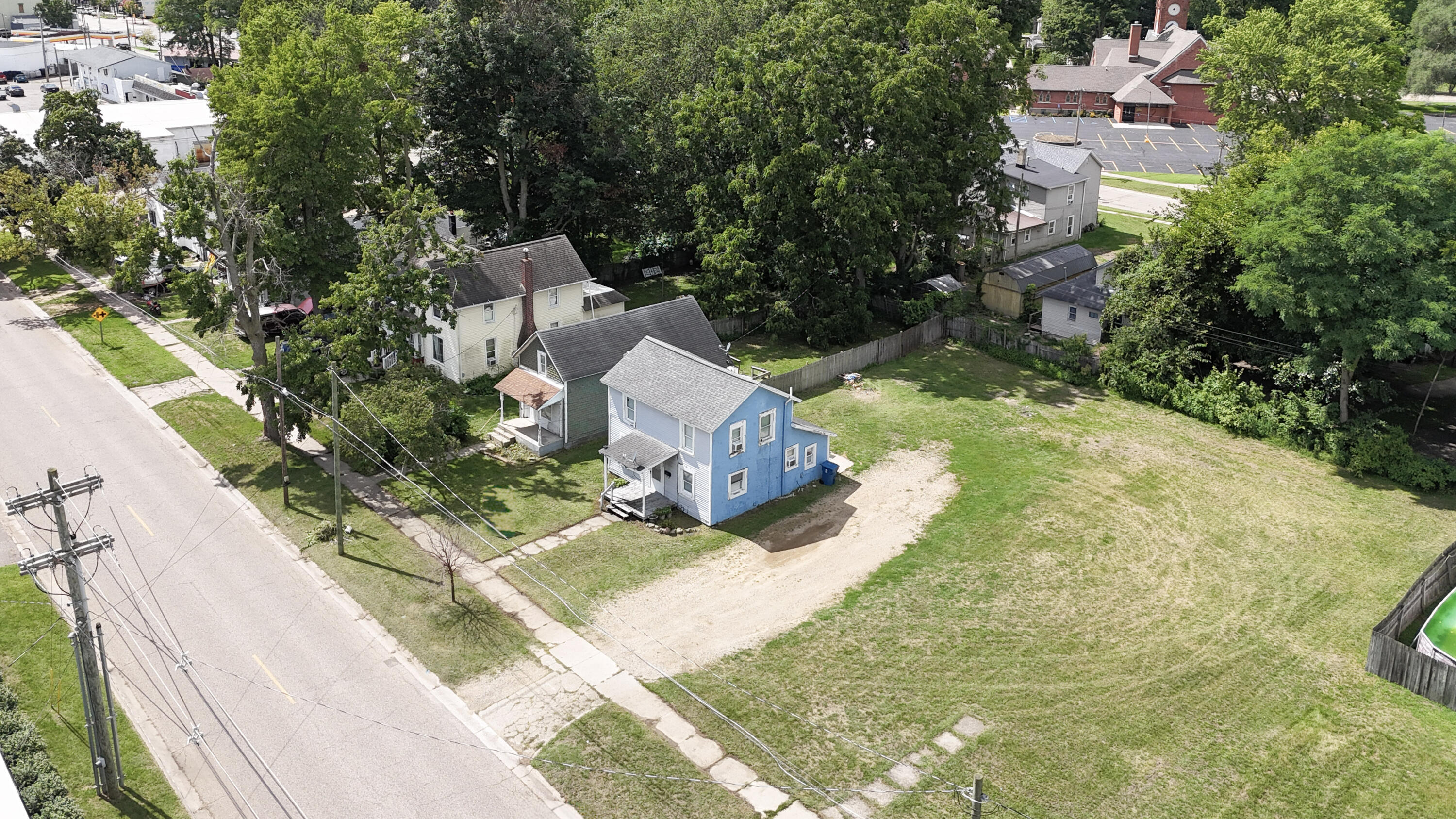 207 W Railroad Street