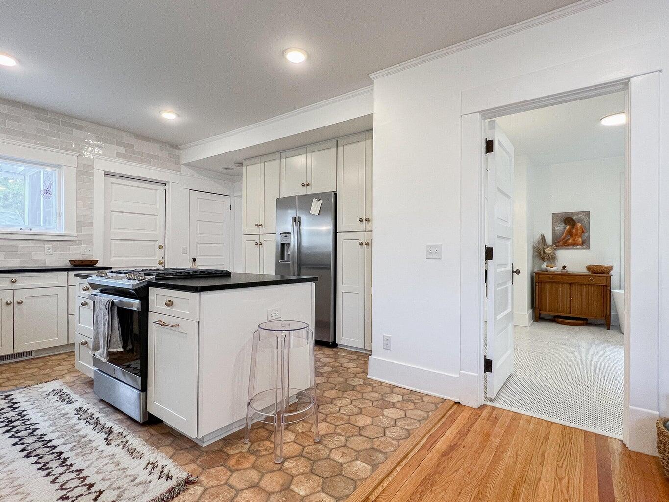 310 W Telegraph Street
