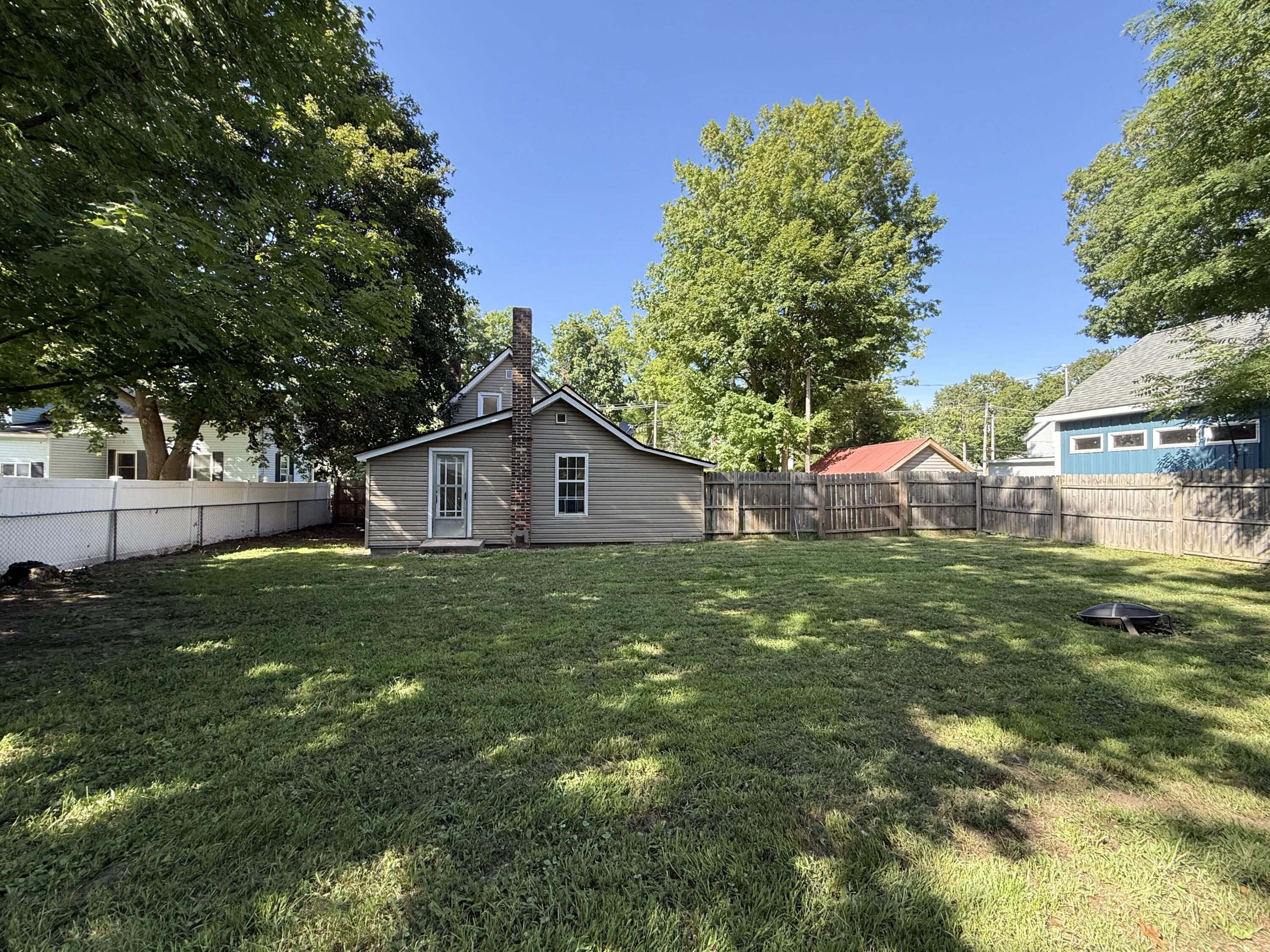 303 W Wayne Street