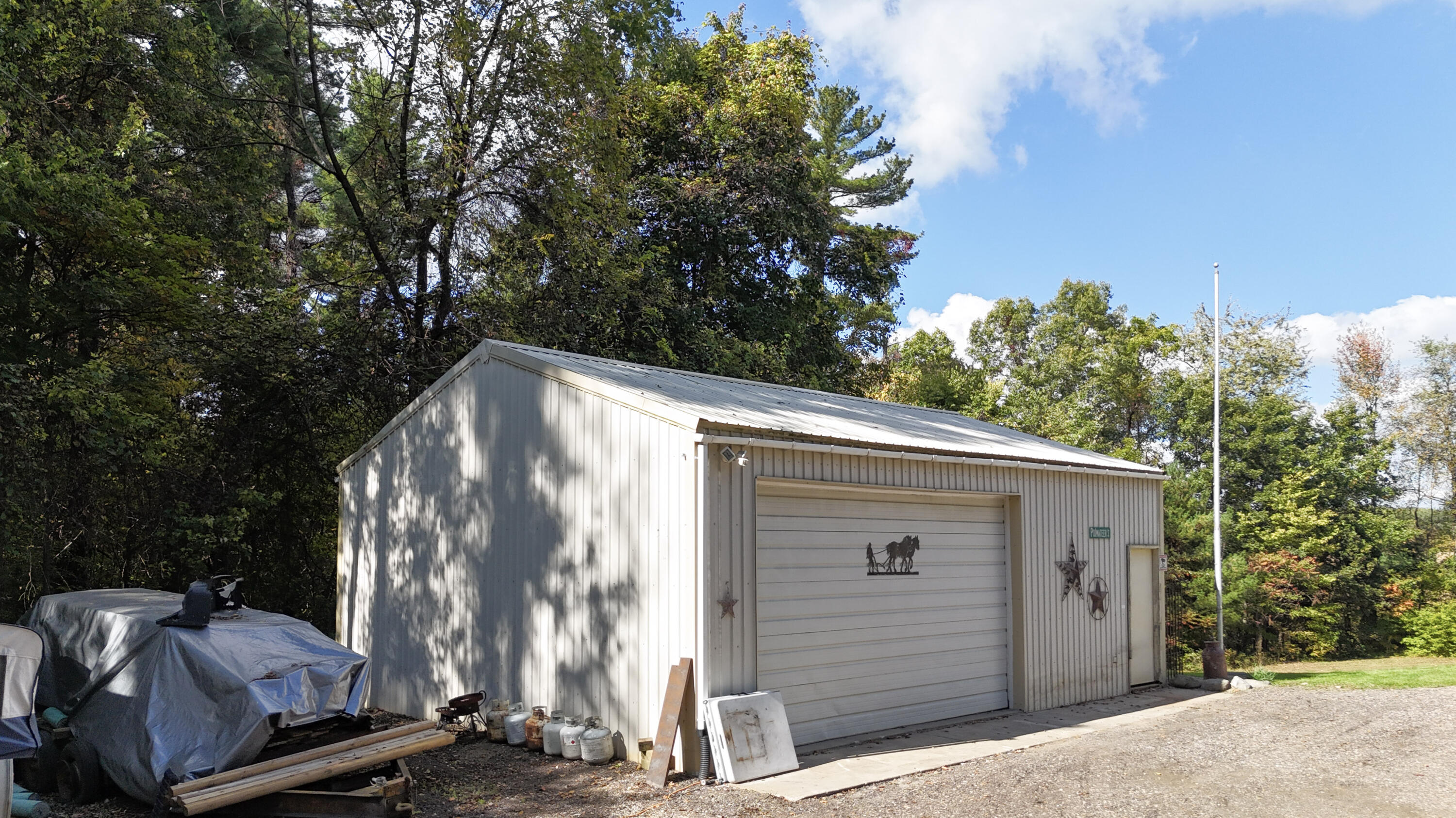 26068 Mckenzie Street