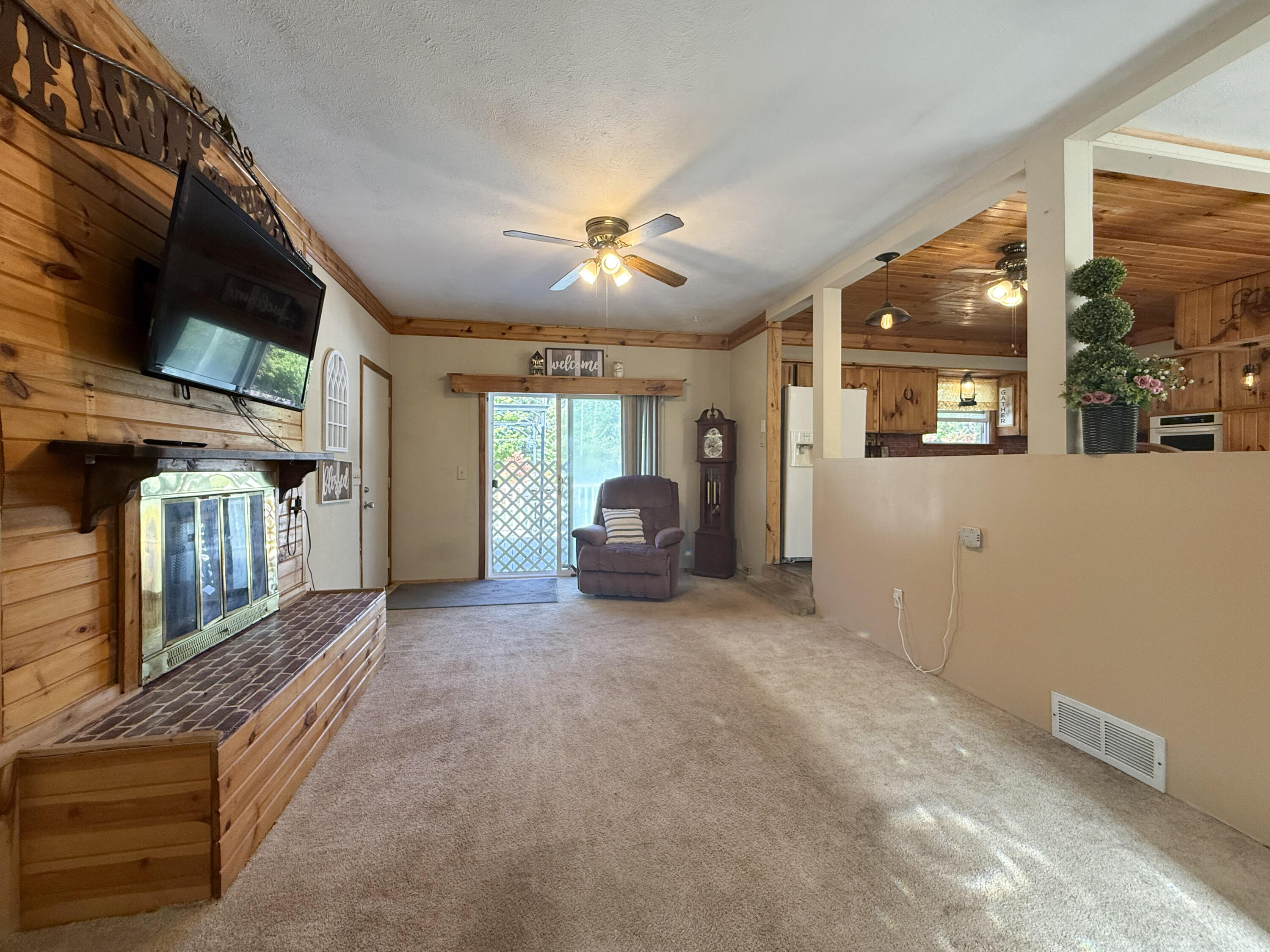 26068 Mckenzie Street