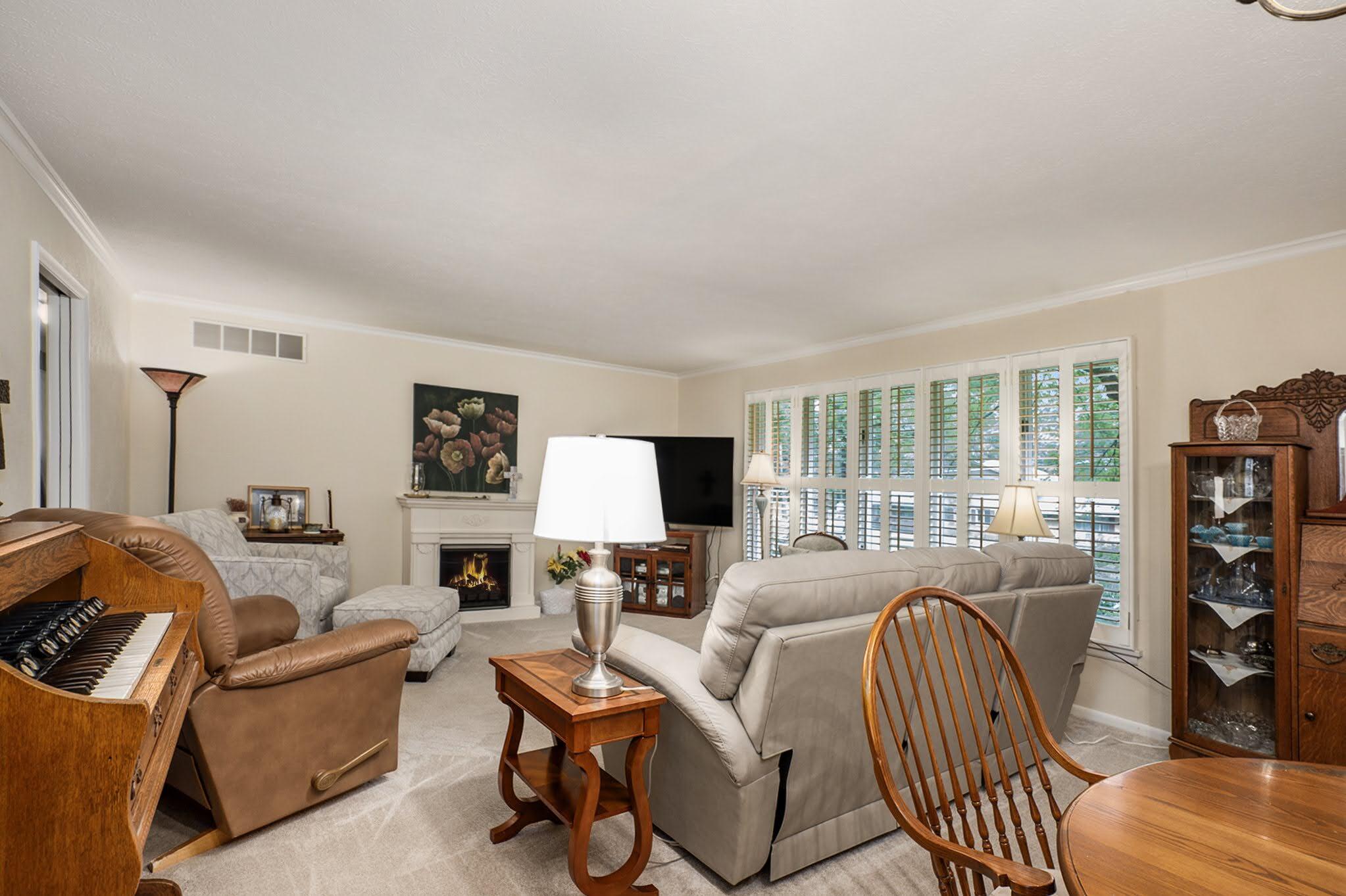 26049 Driftwood Drive, Edwardsburg