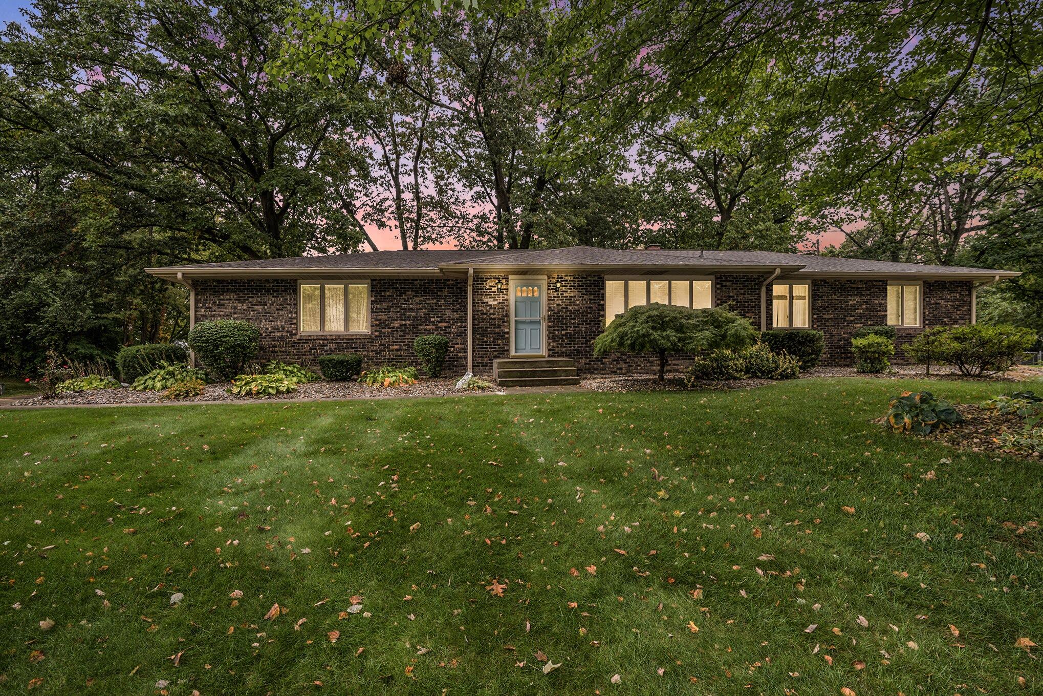 26049 Driftwood Drive, Edwardsburg
