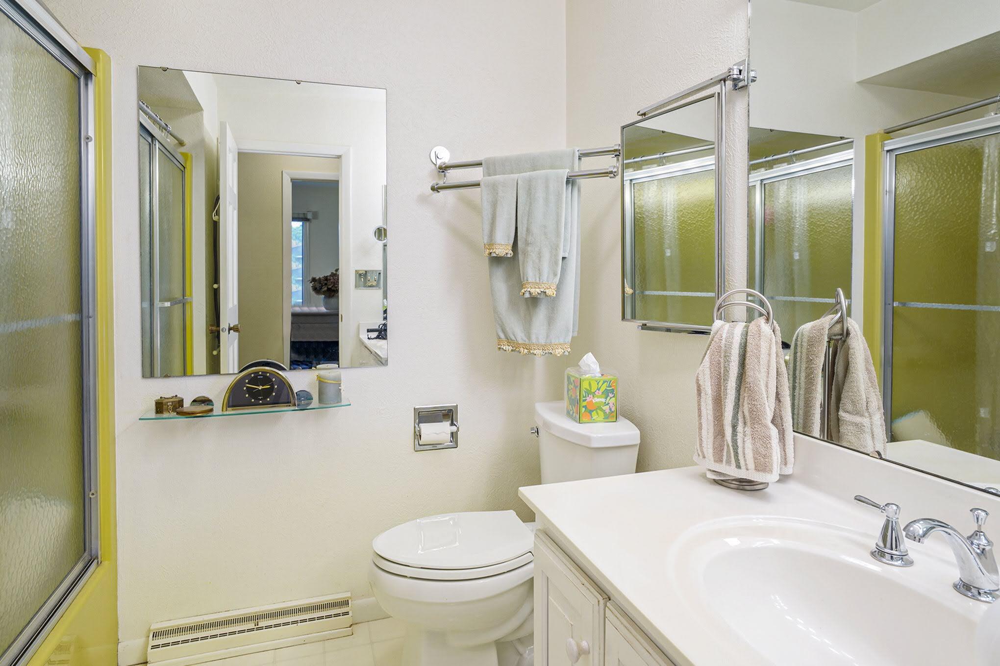 26049 Driftwood Drive, Edwardsburg