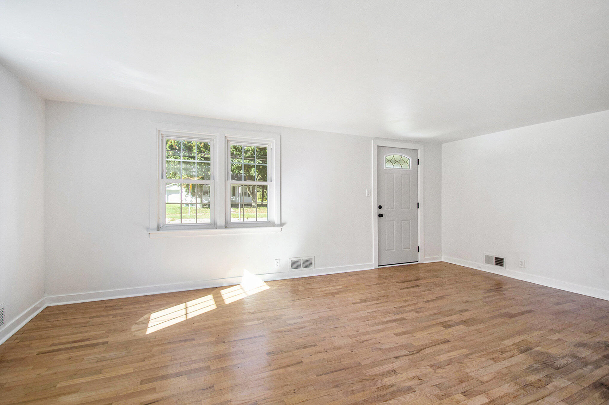 706 N Front Street, Dowagiac