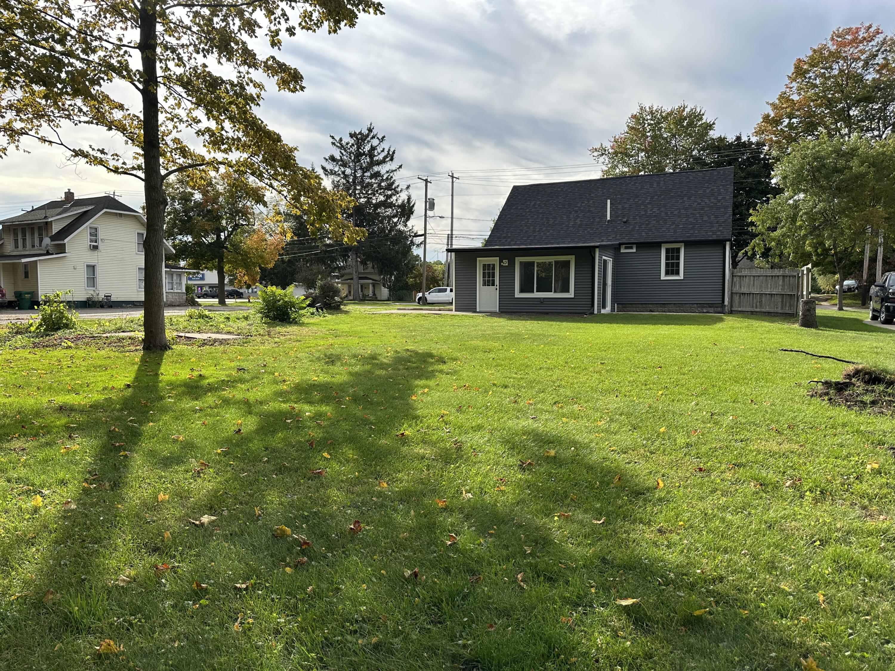 706 N Front Street, Dowagiac