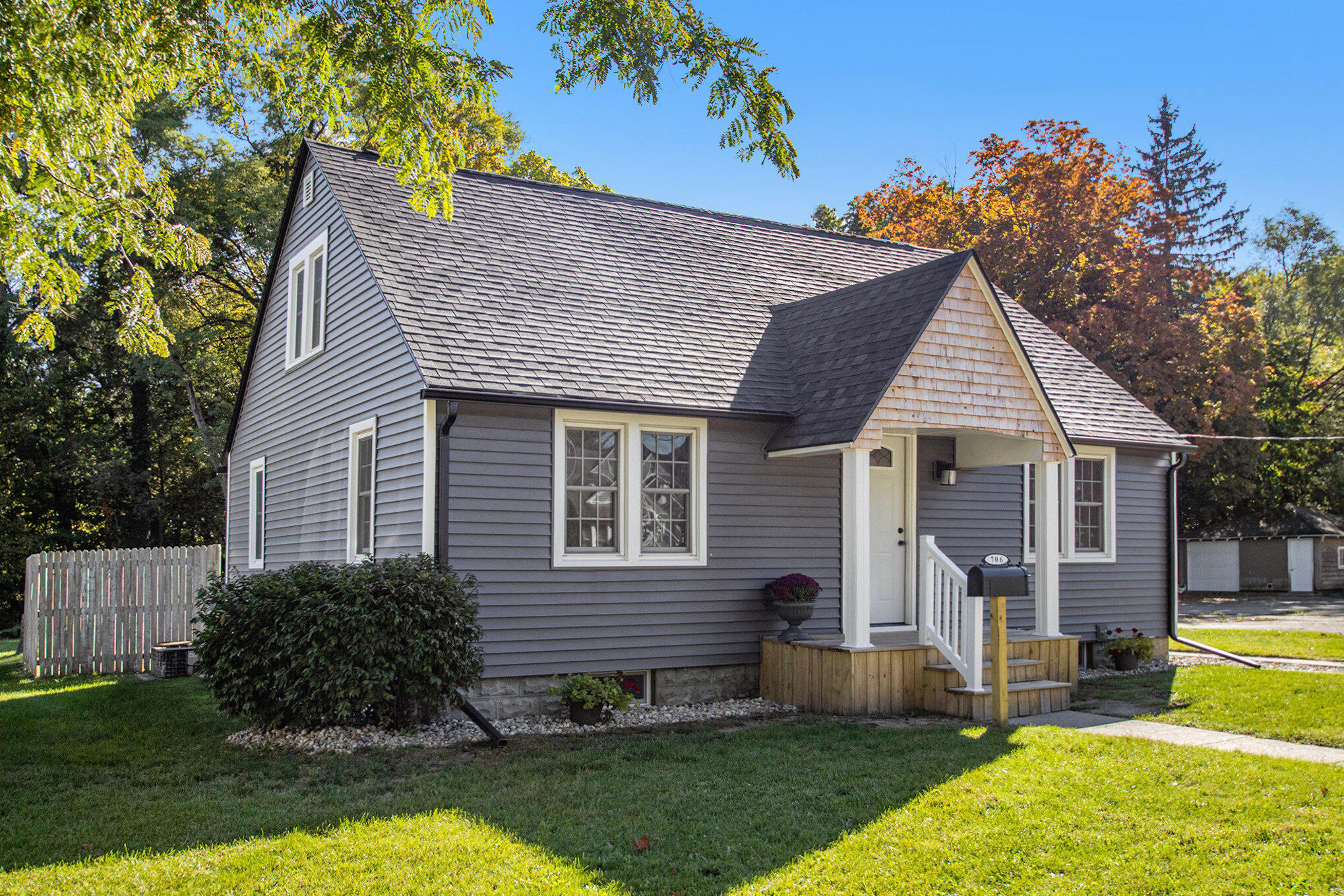 706 N Front Street, Dowagiac