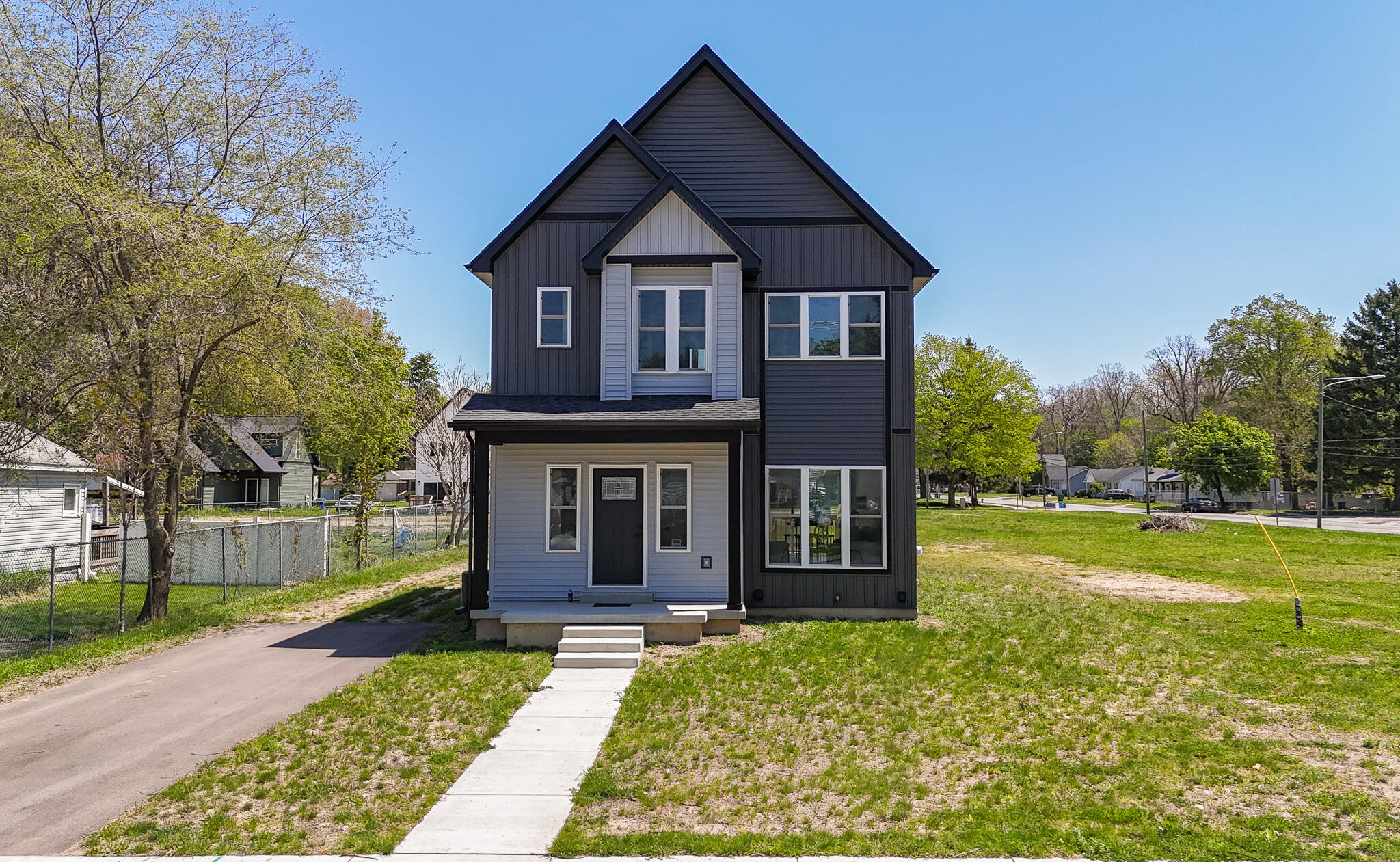 102 N Mill Street