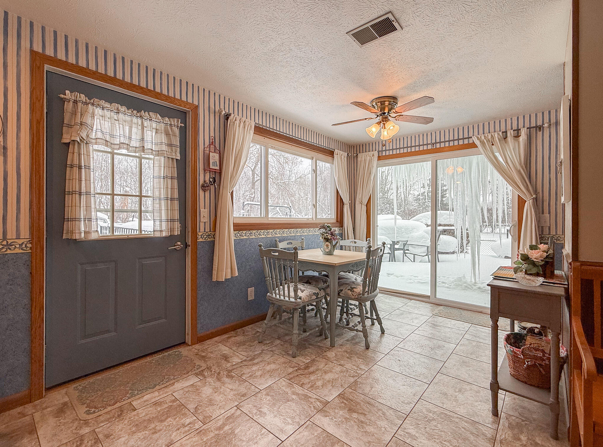 28860 Sarabyn Street