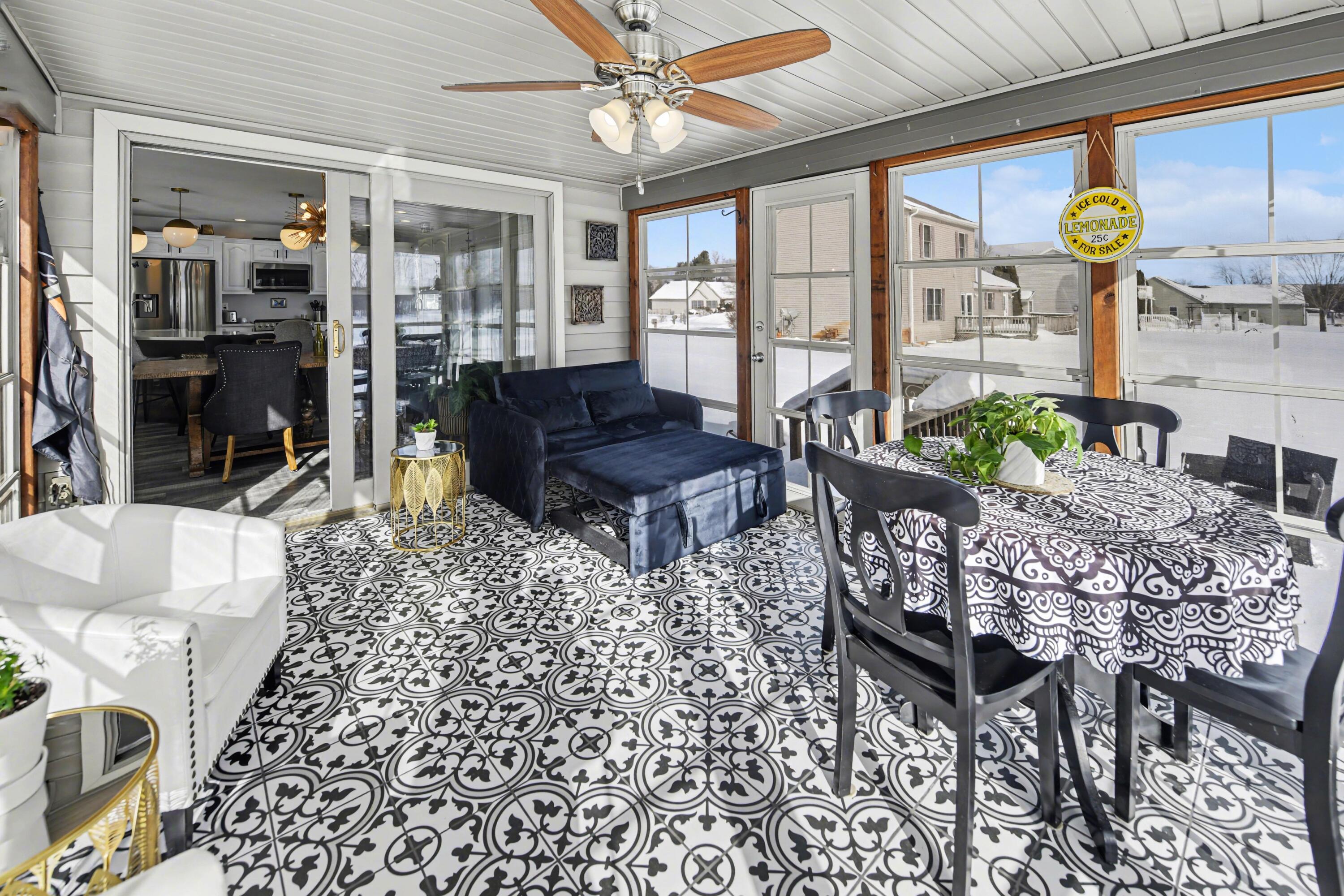 29413 Saddlebred Lane