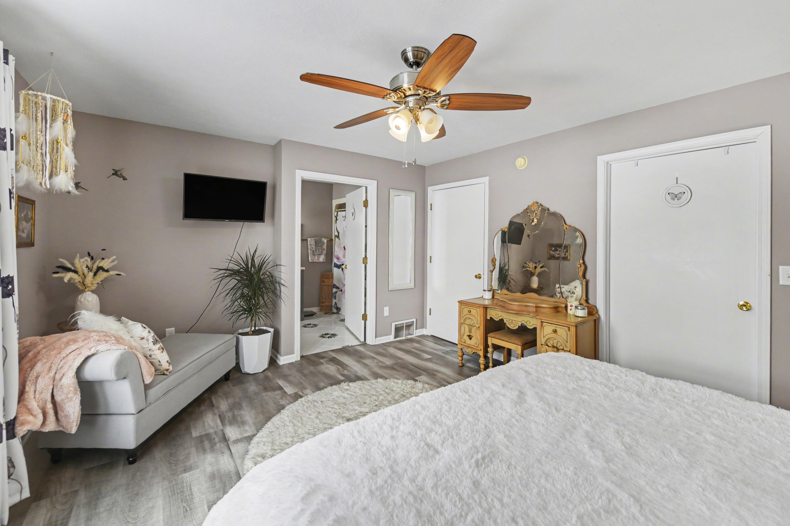 29413 Saddlebred Lane