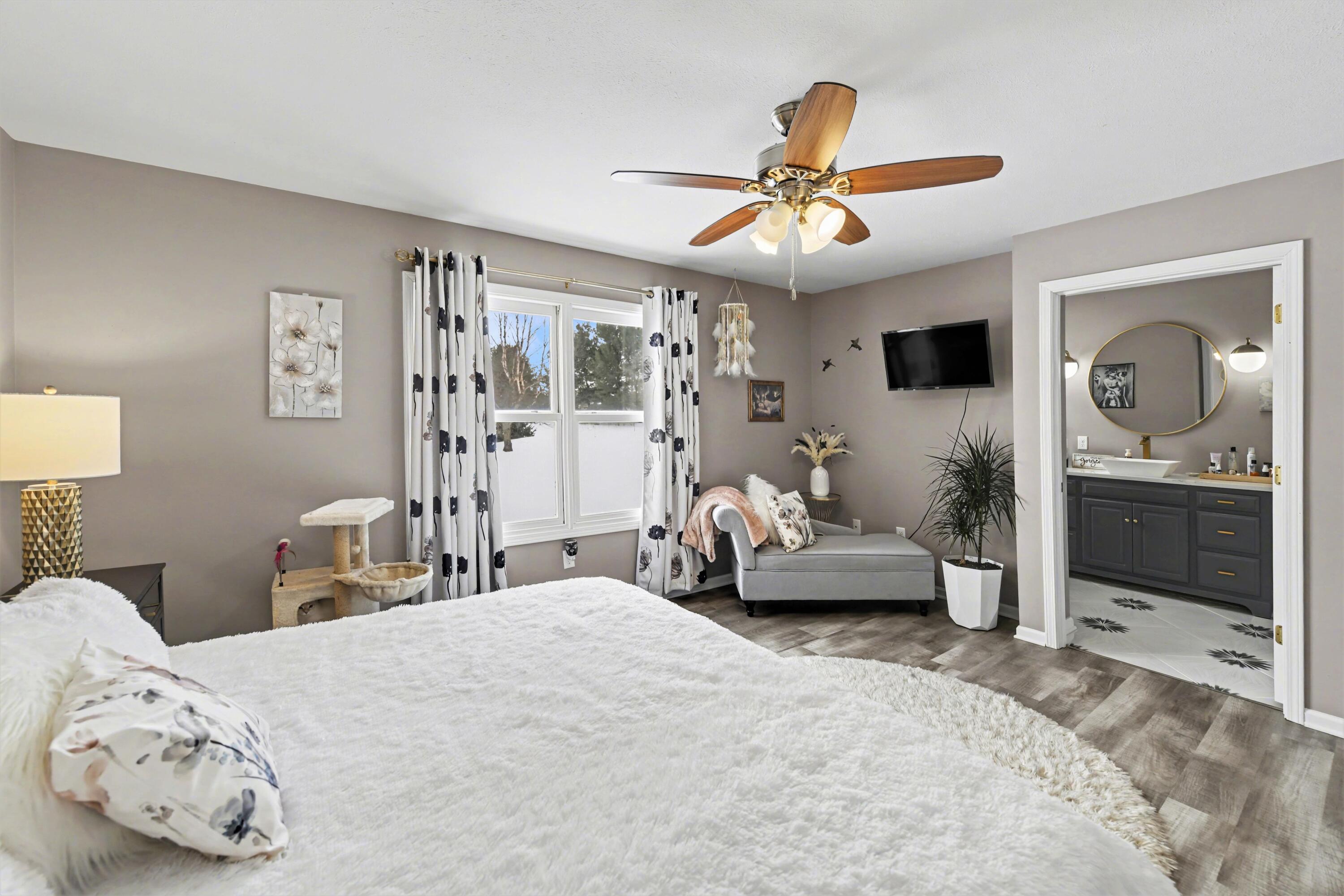 29413 Saddlebred Lane