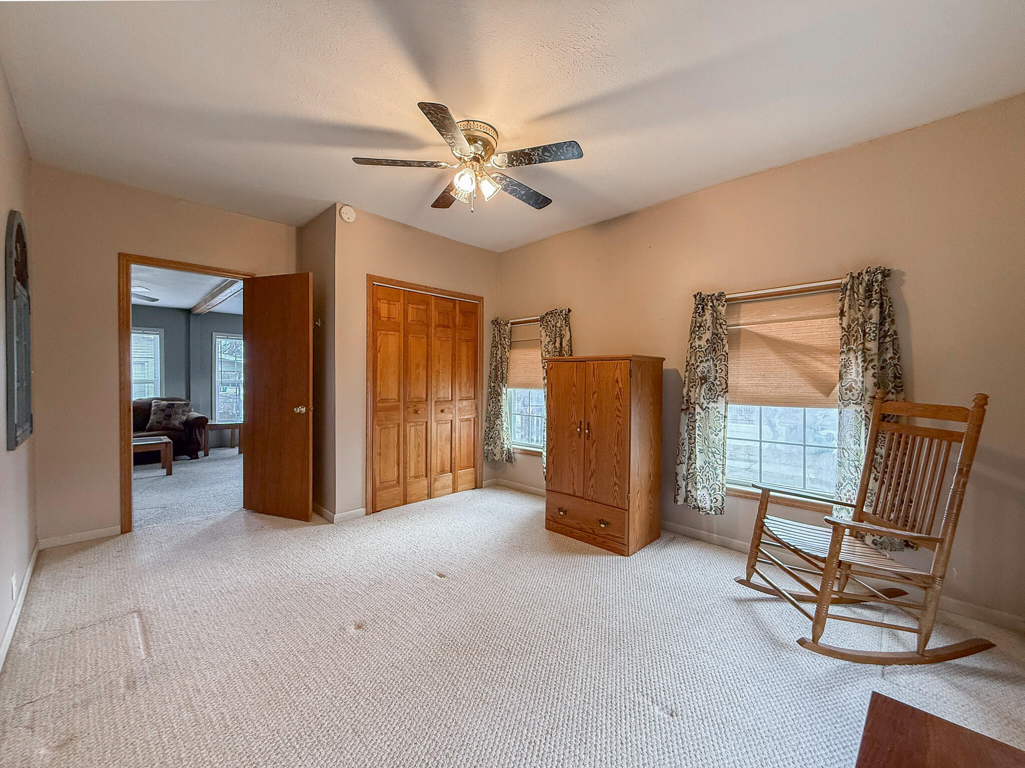 409 W Railroad Street