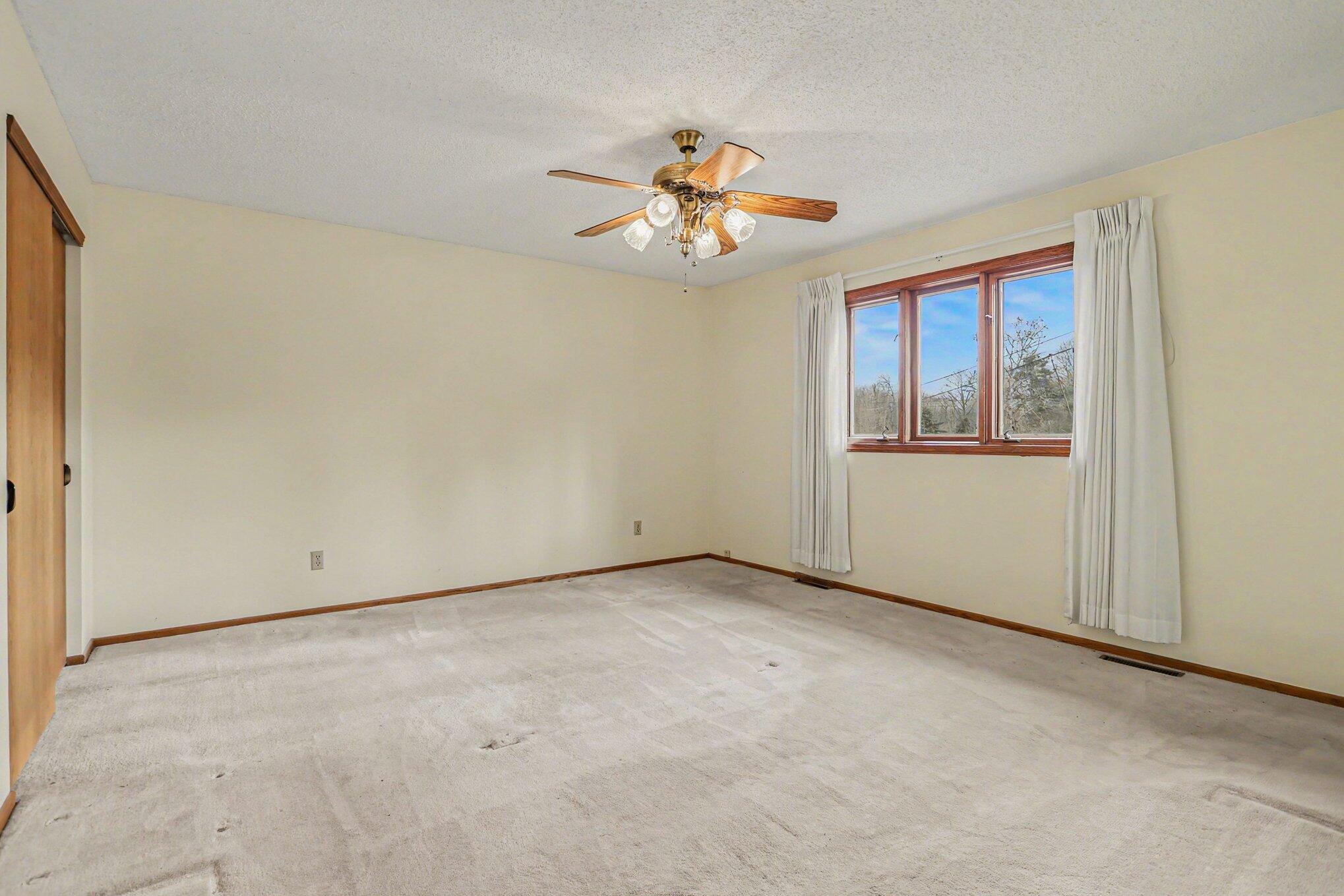 50507 Pleasant Street