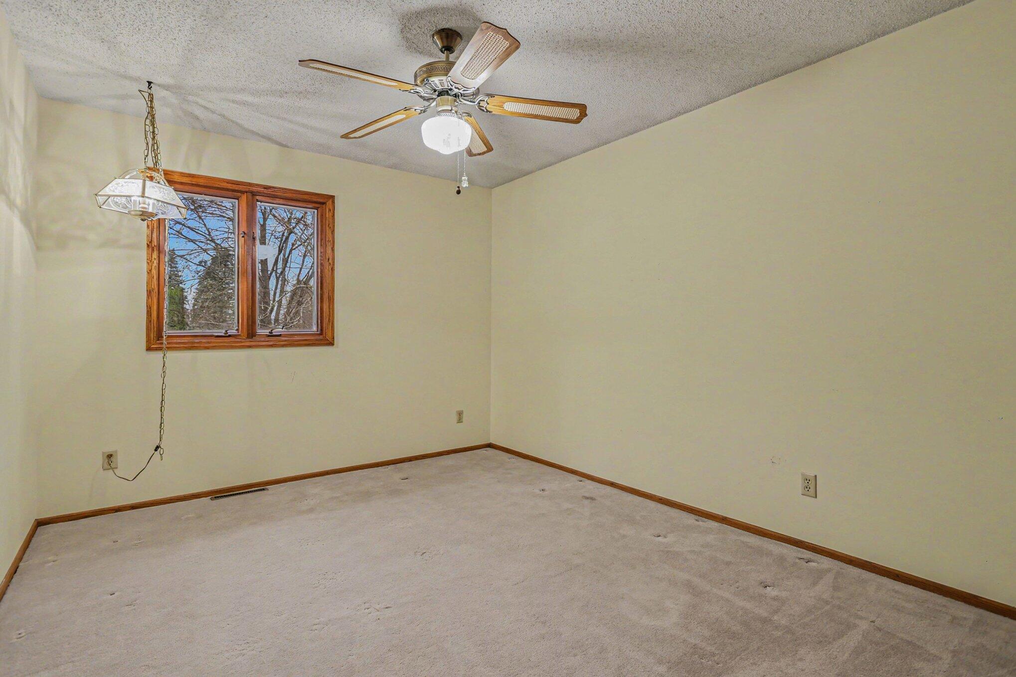 50507 Pleasant Street