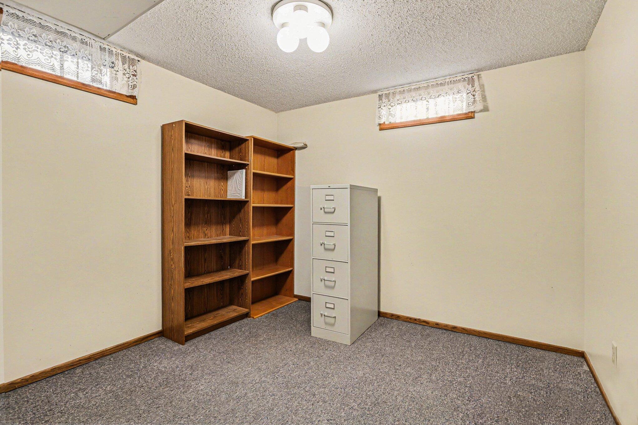 50507 Pleasant Street