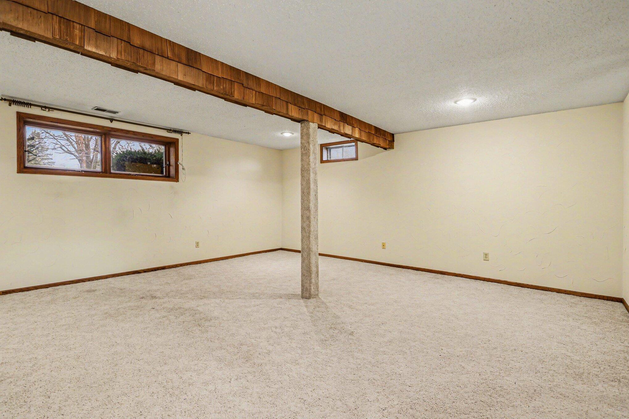 50507 Pleasant Street