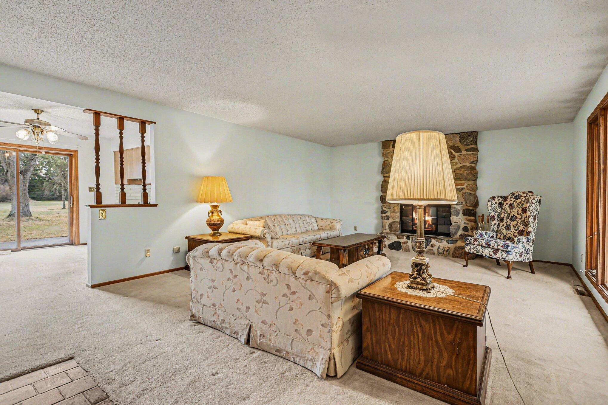 50507 Pleasant Street