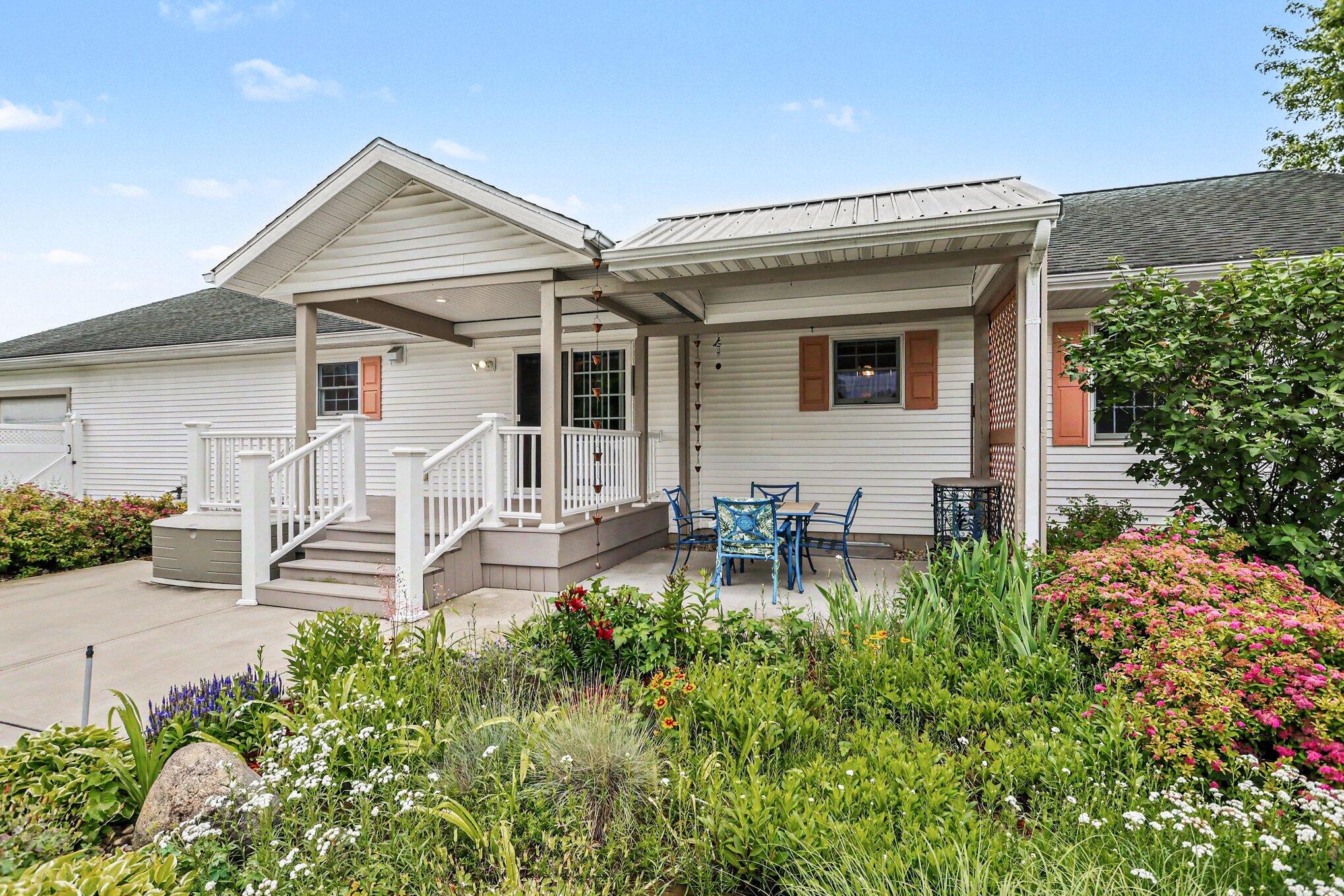 29390 Saddlebred Lane