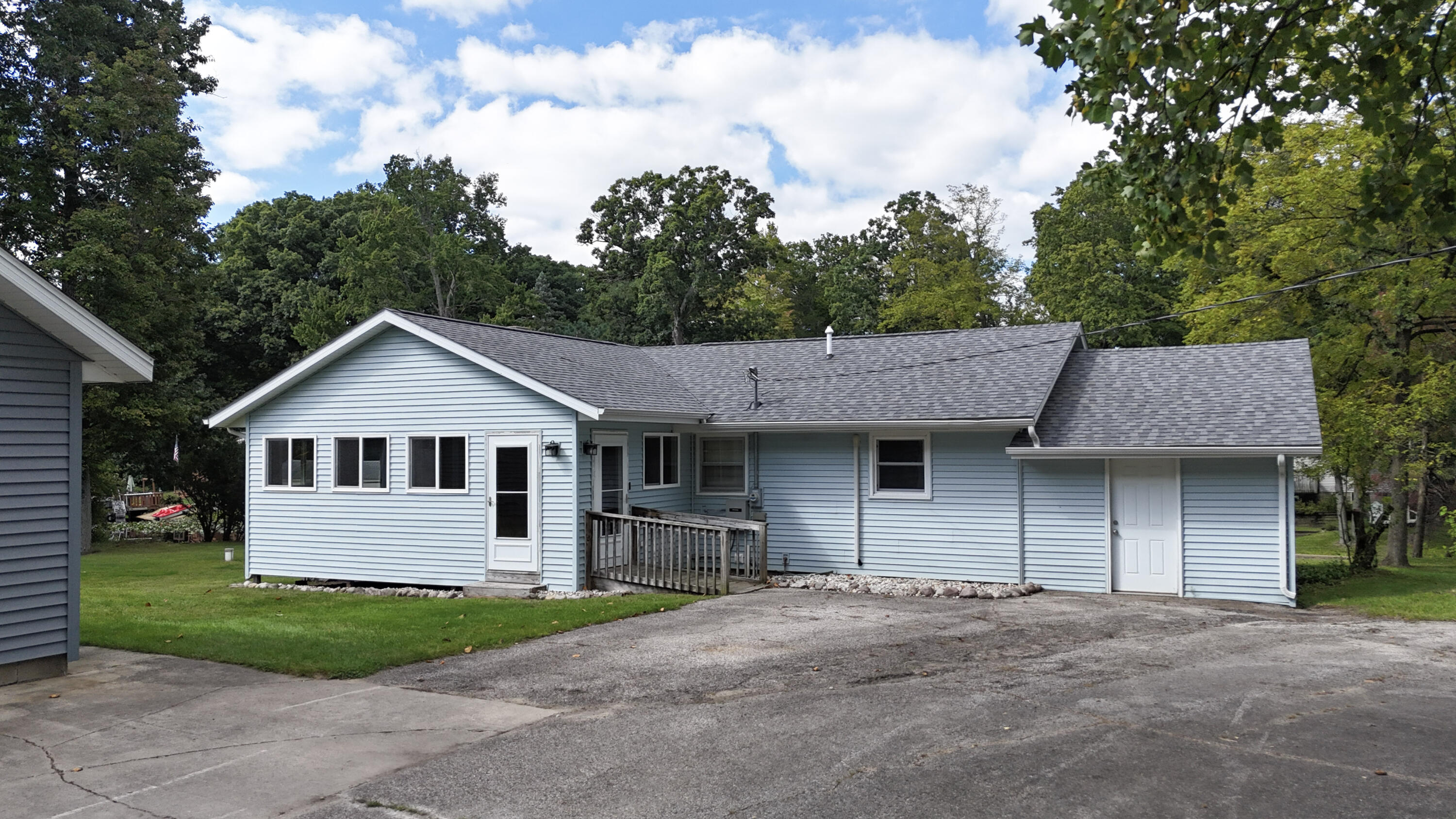 31940 Sunrise Avenue