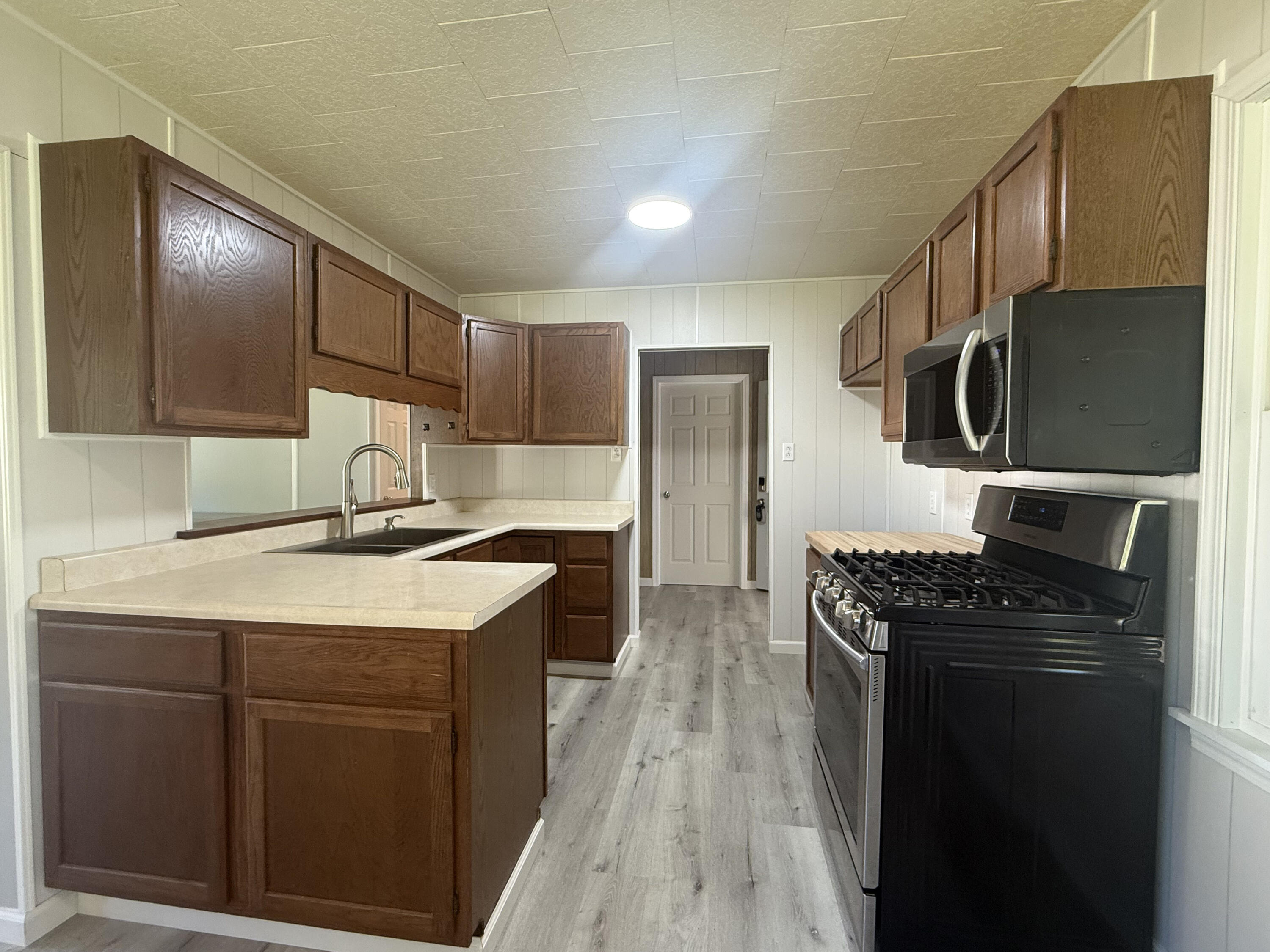 31940 Sunrise Avenue